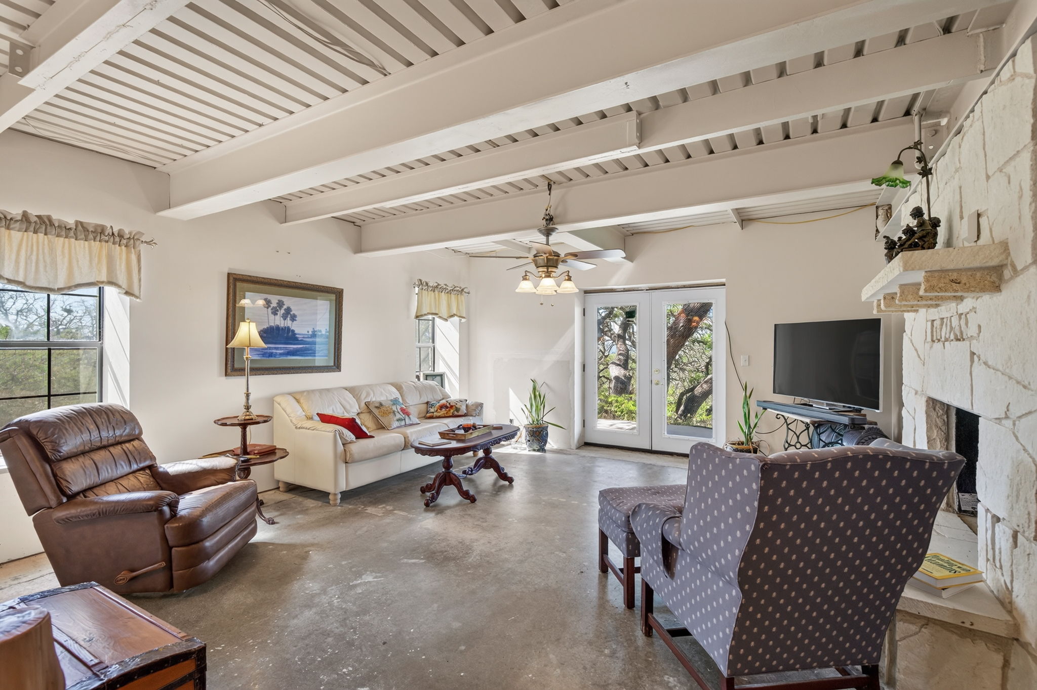main property photo 29