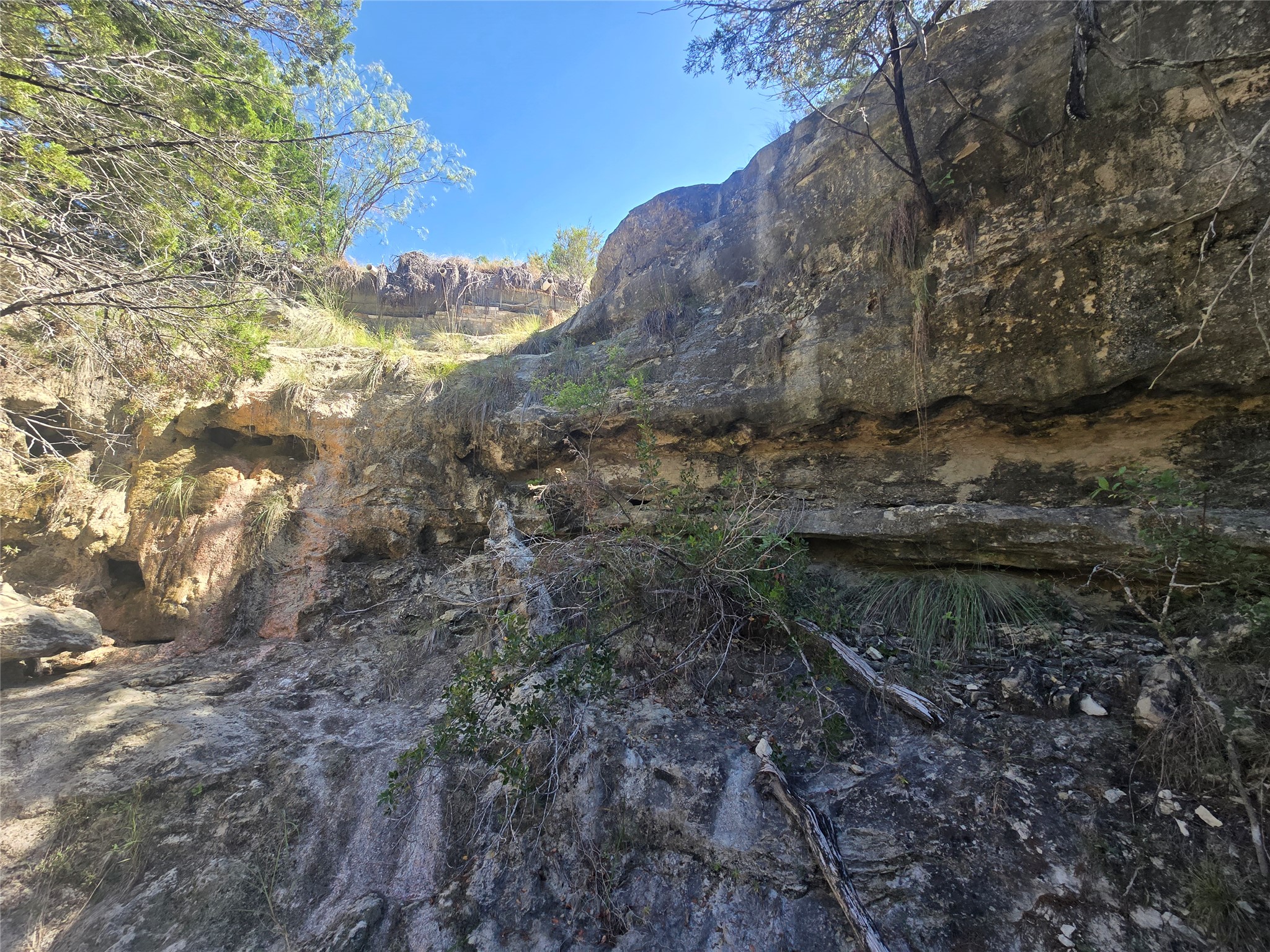 main property photo 36