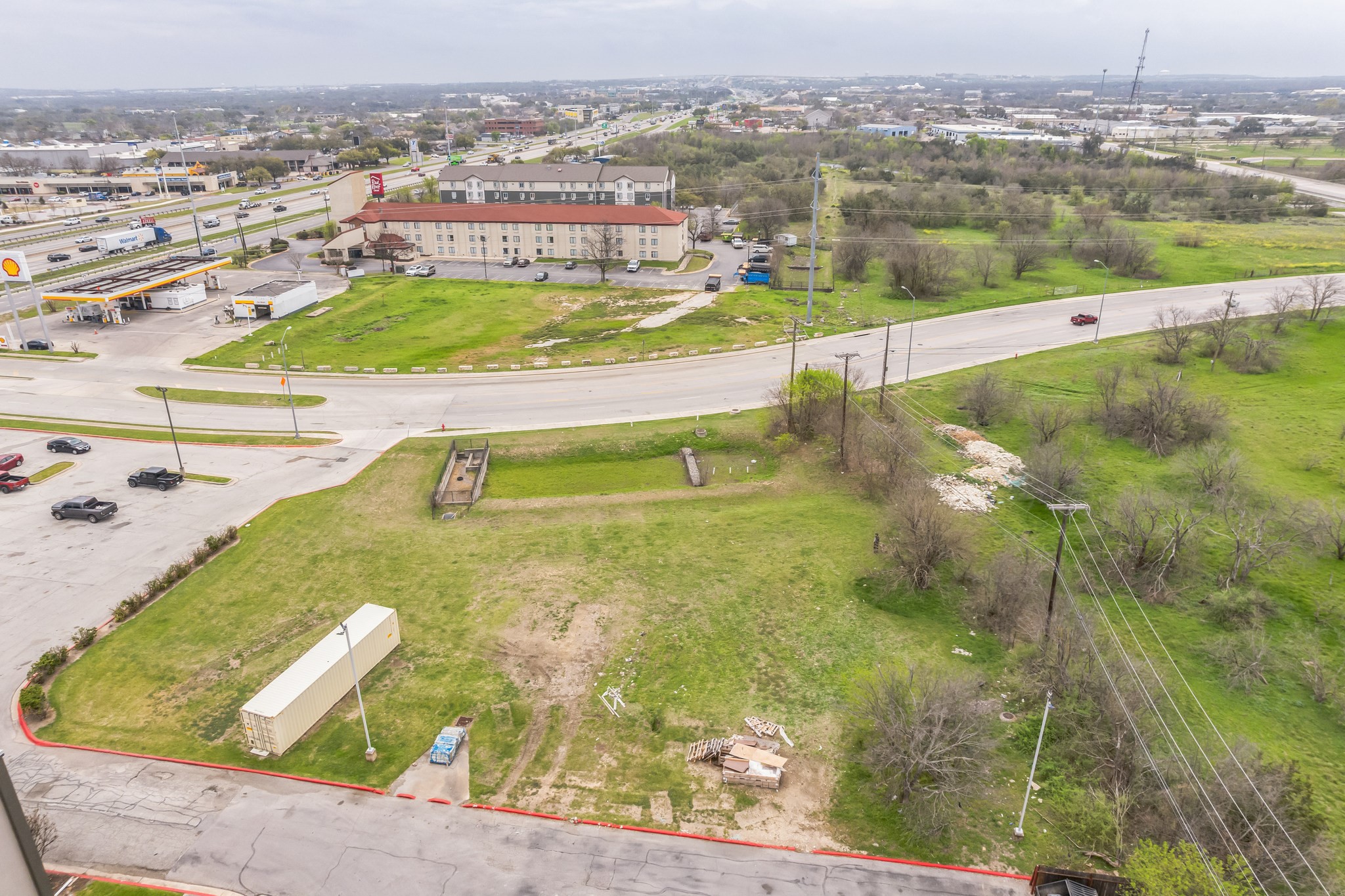 main property photo 13
