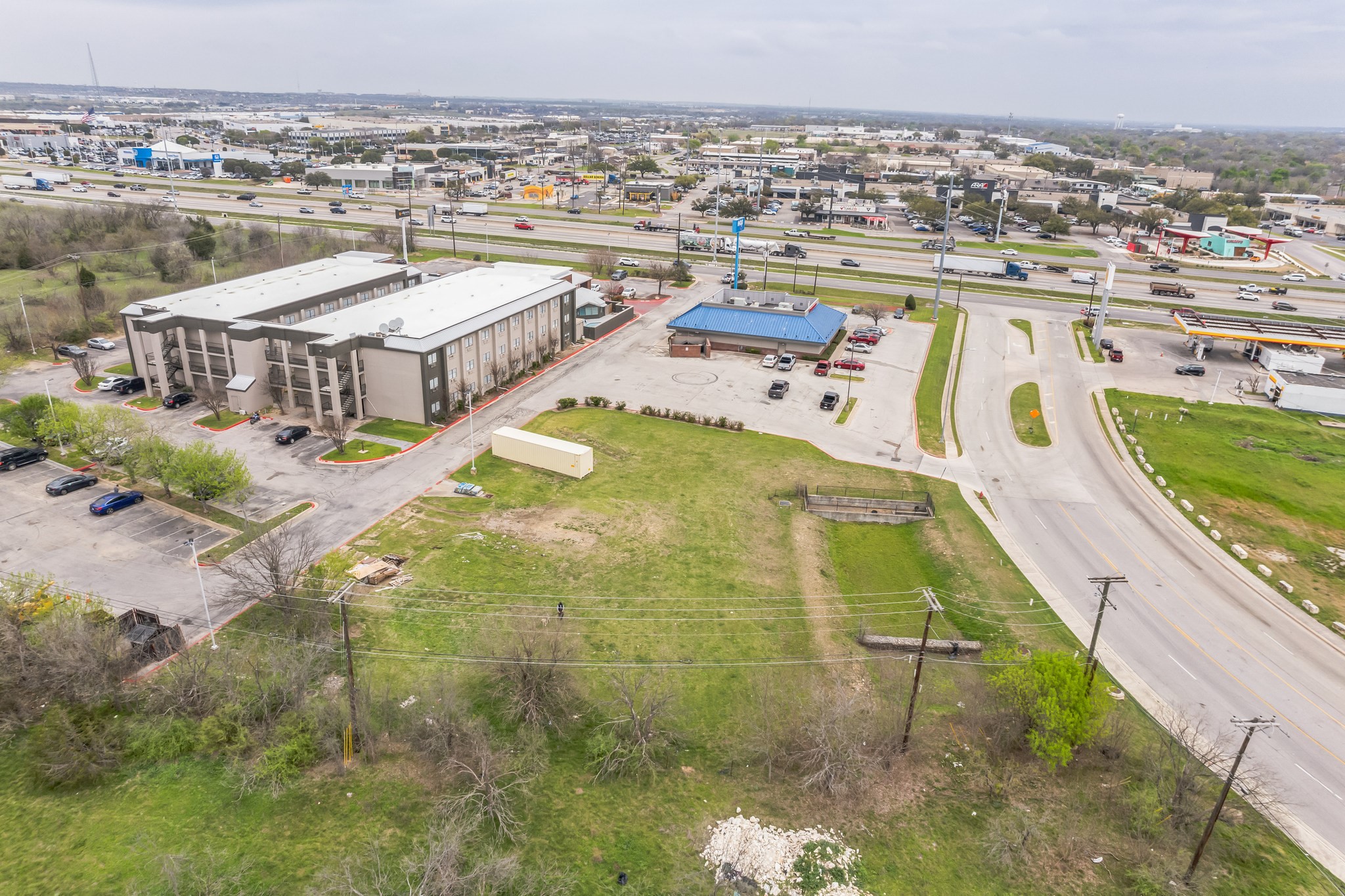 main property photo 9