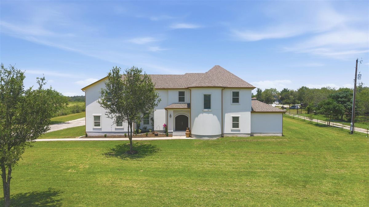 main property photo 3