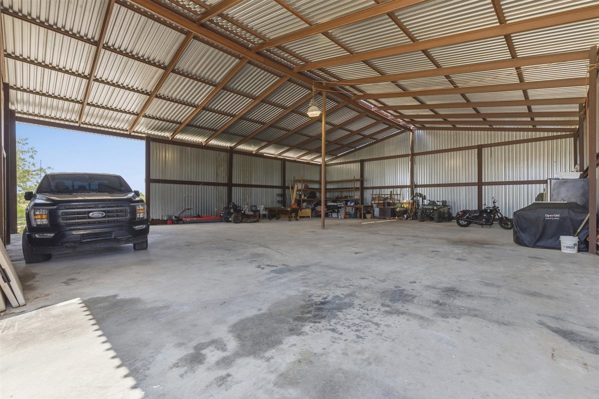 main property photo 34