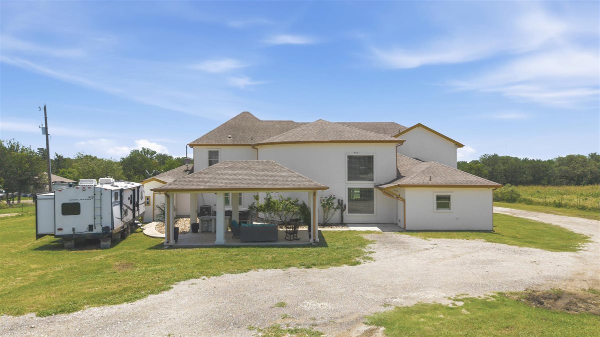 main property photo 39