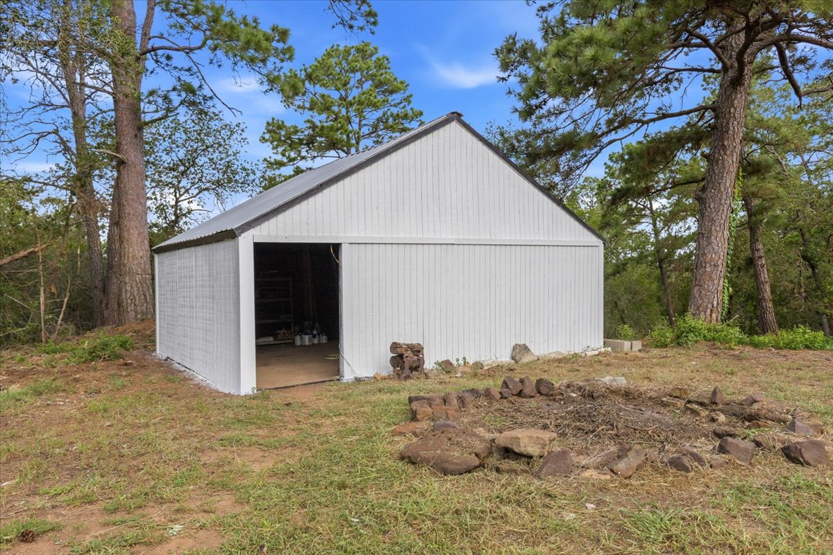 main property photo 34
