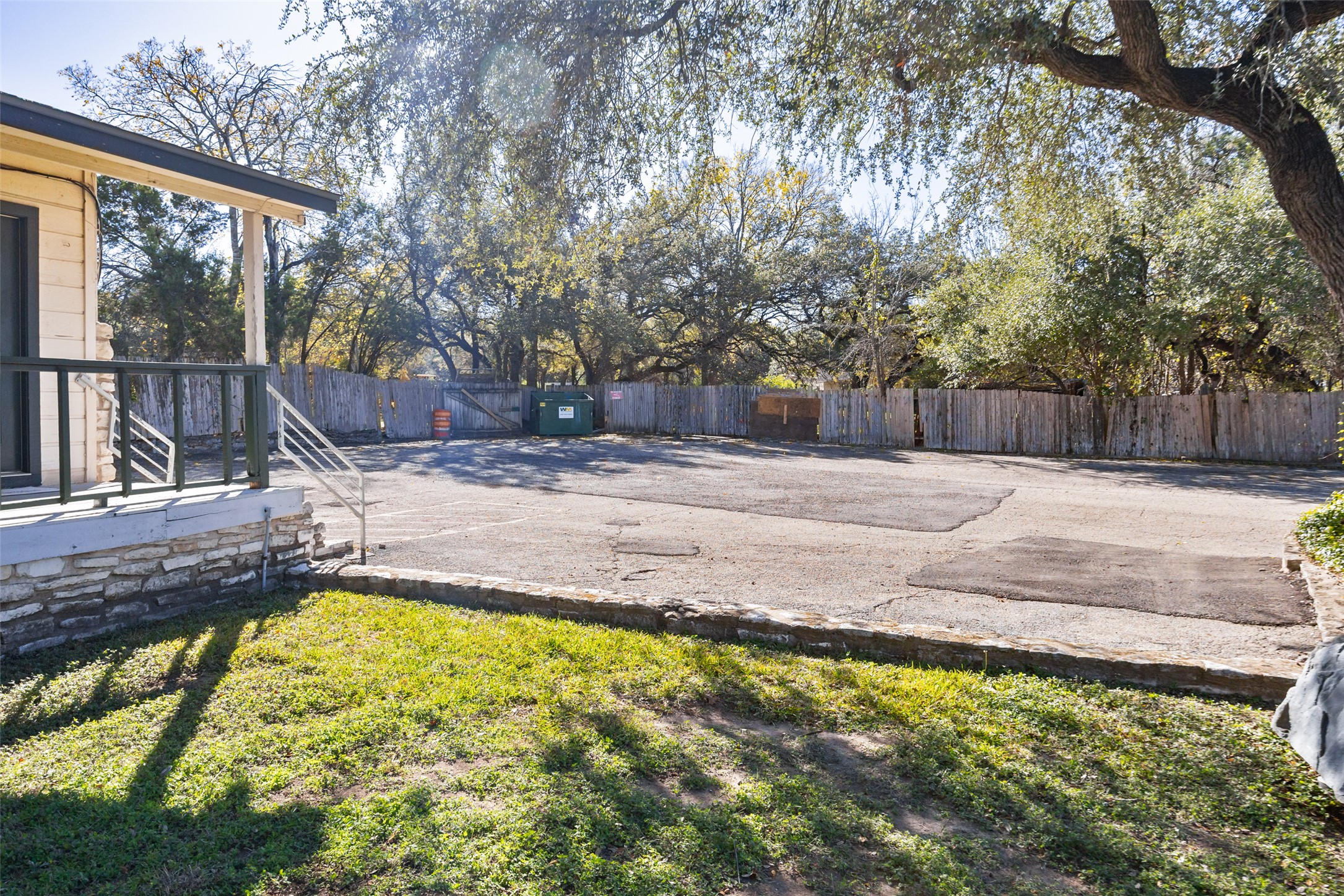 main property photo 6