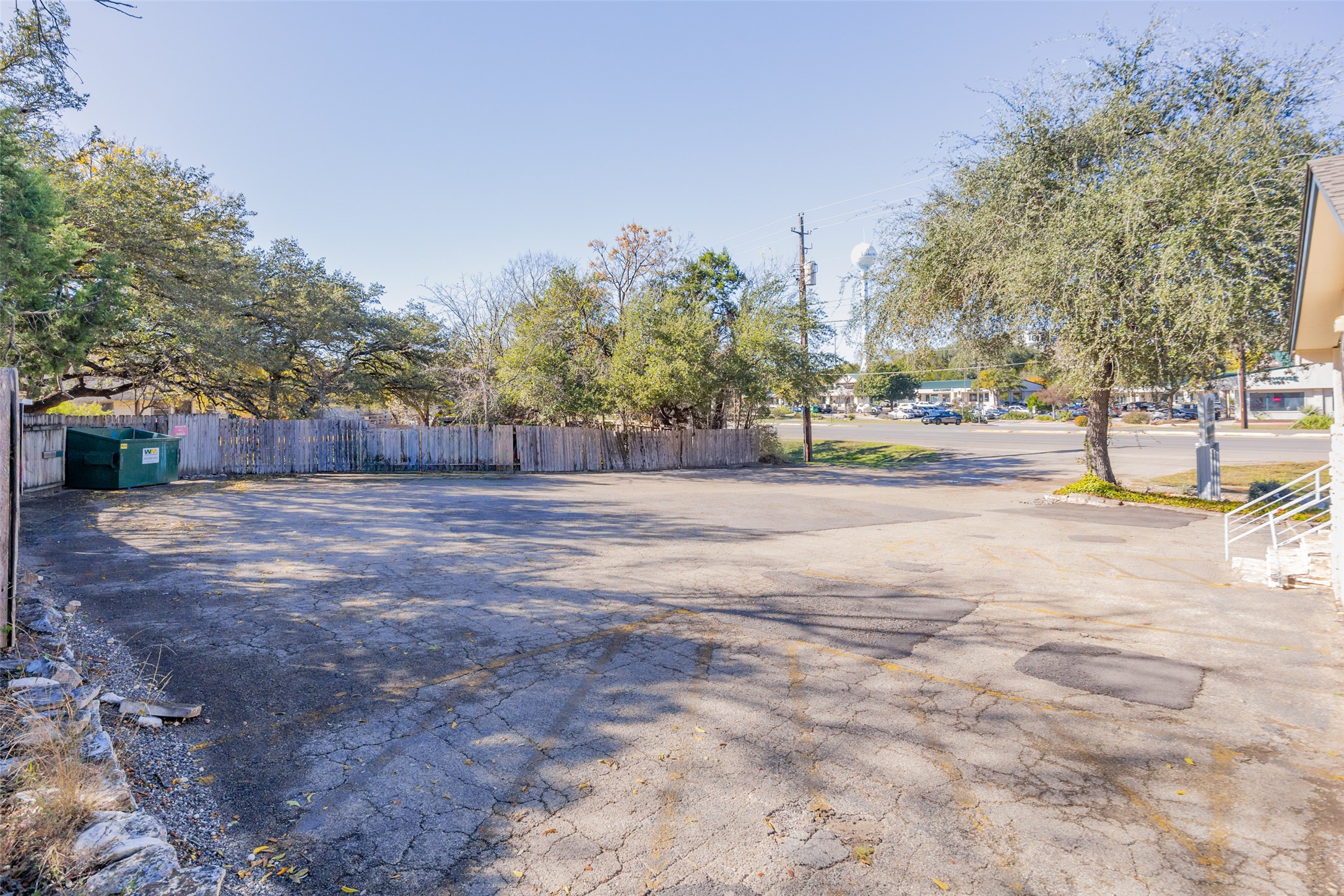 main property photo 9