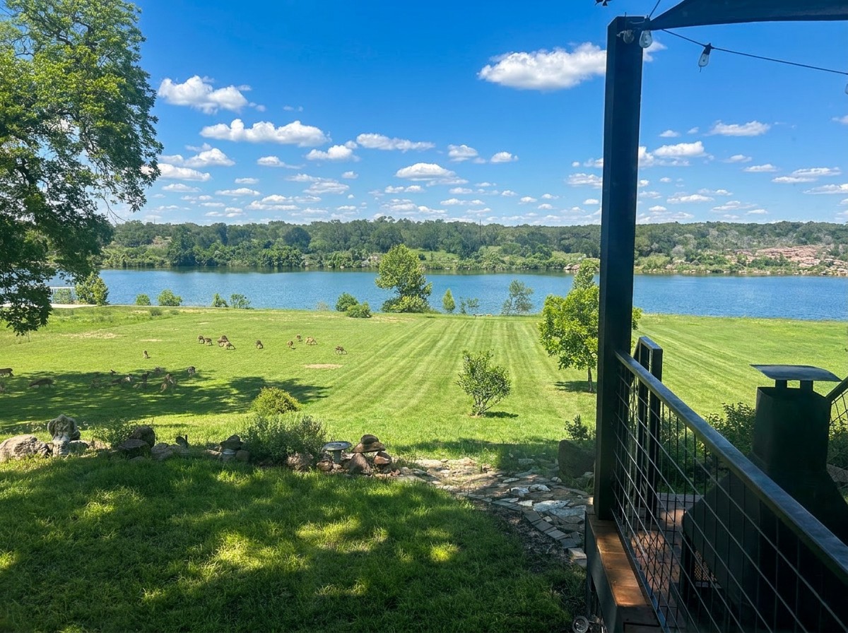 main property photo 22