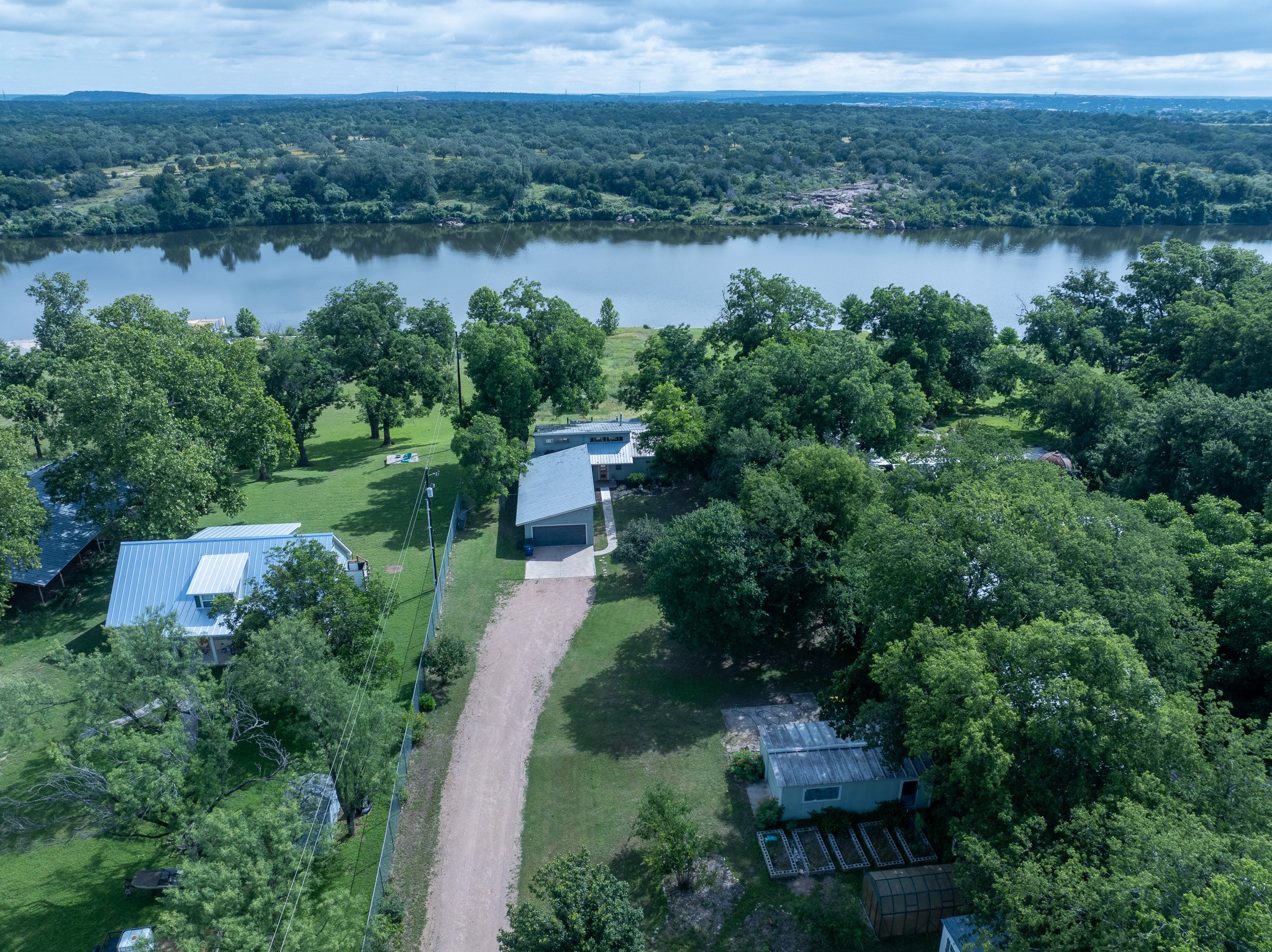 main property photo 36