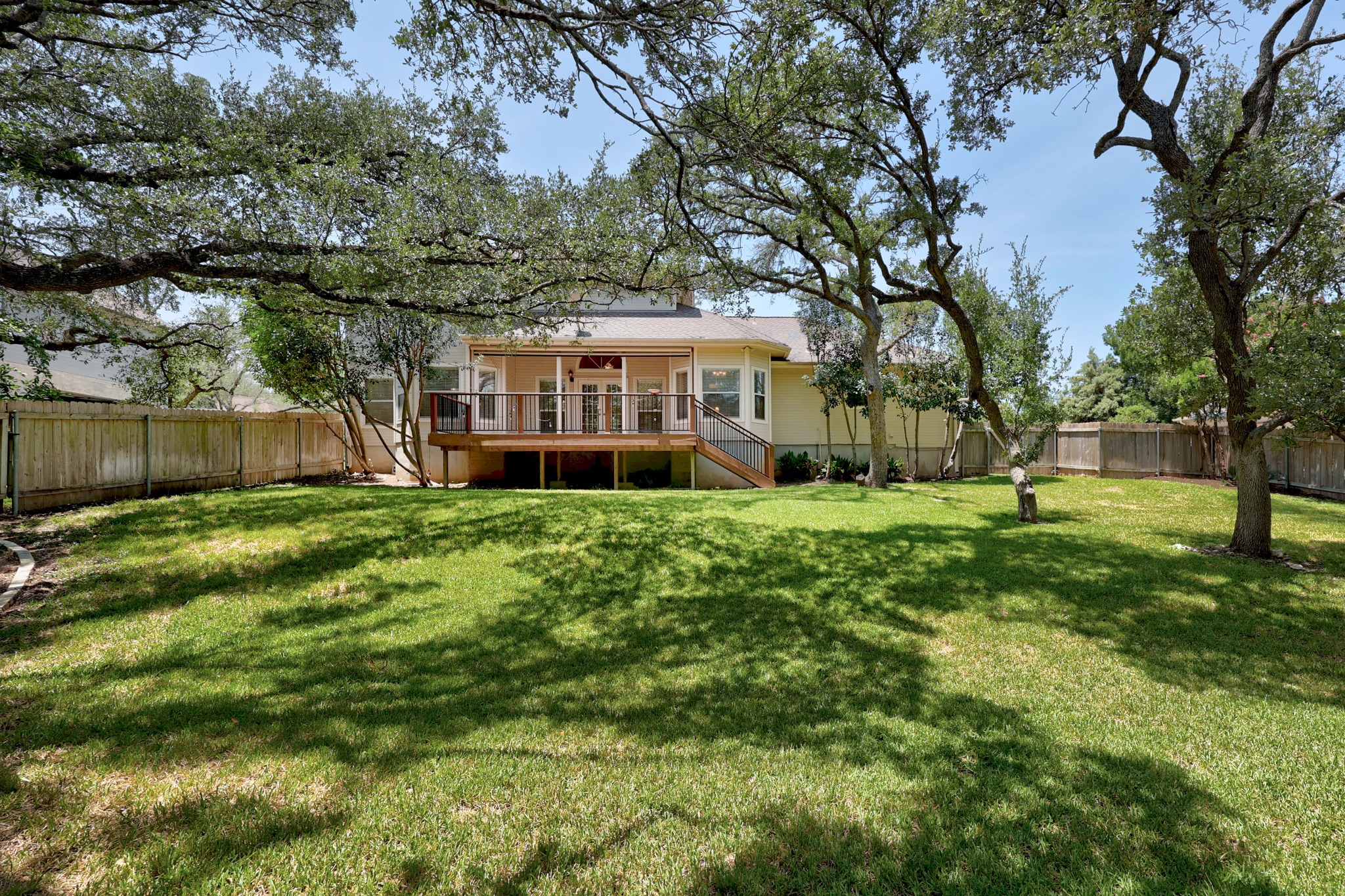 main property photo 32
