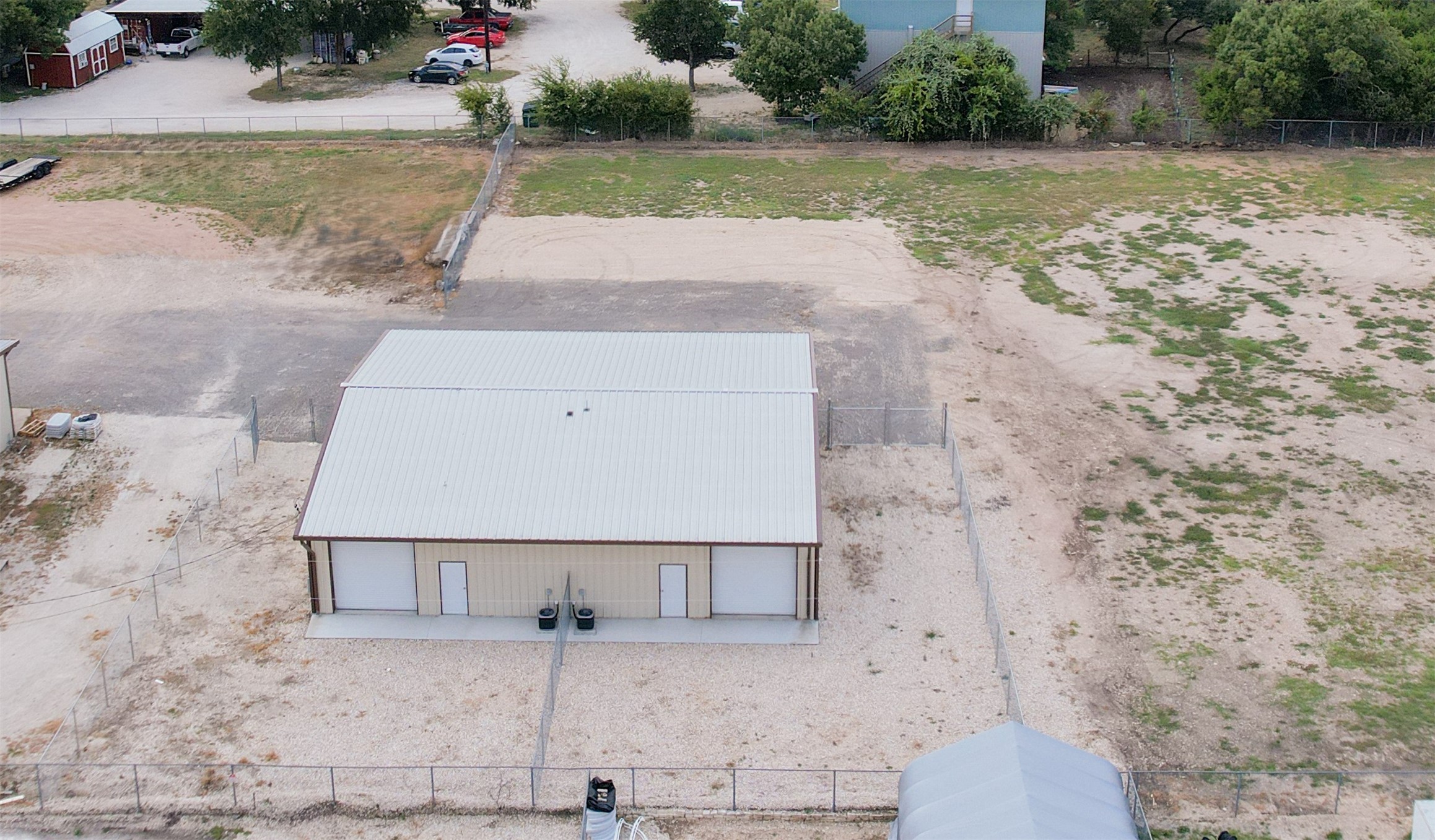 main property photo 13