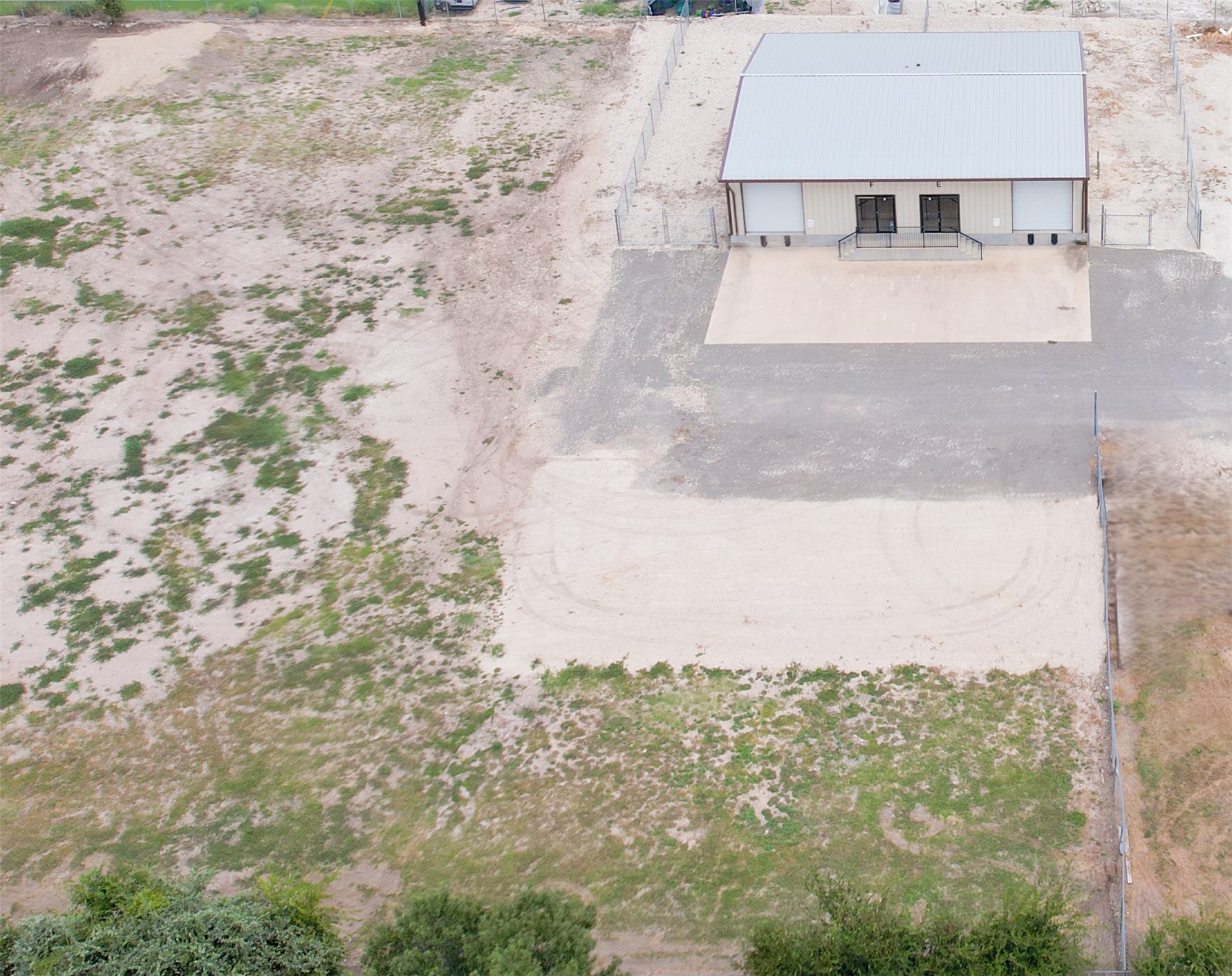main property photo 18