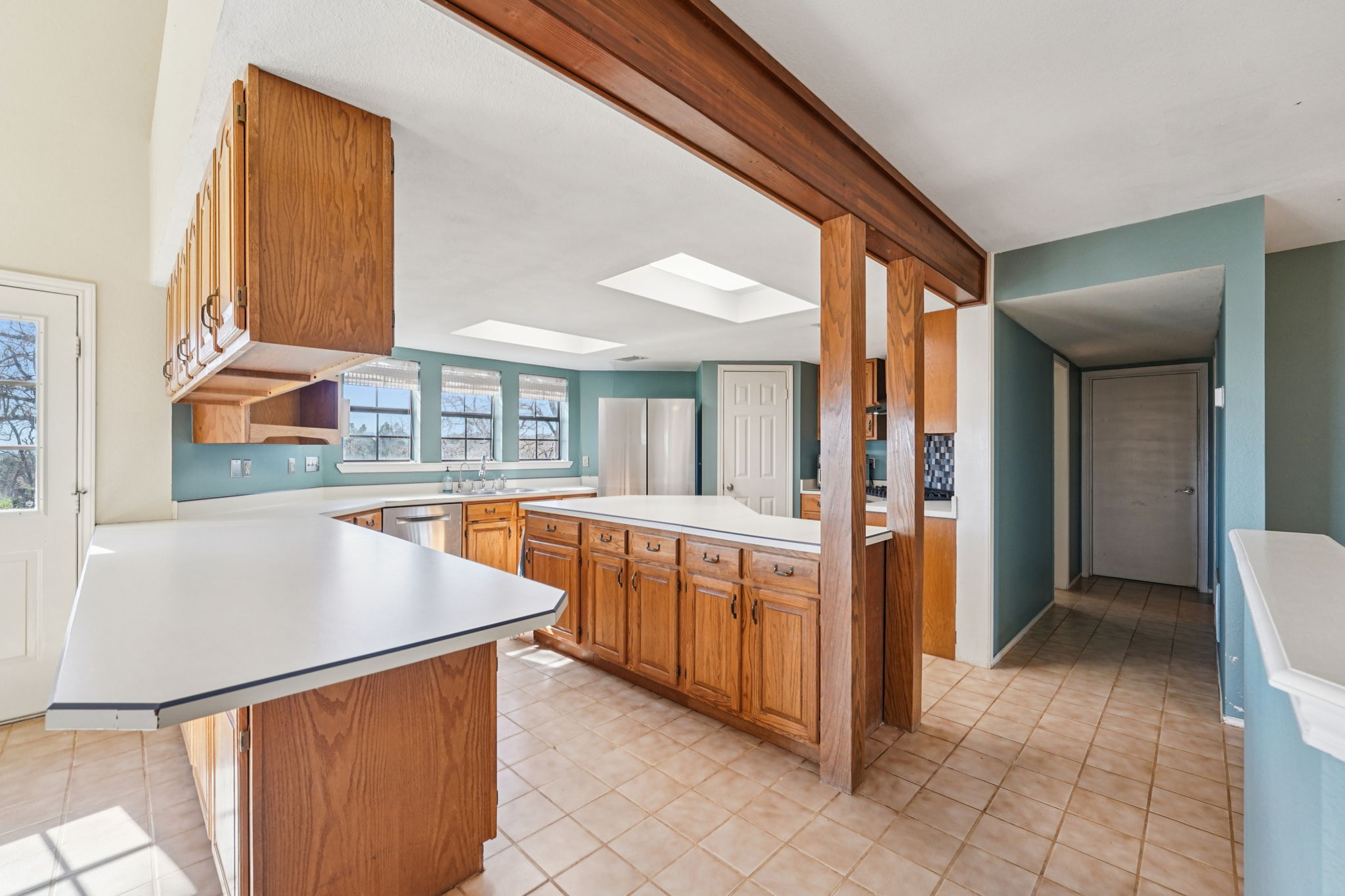main property photo 9
