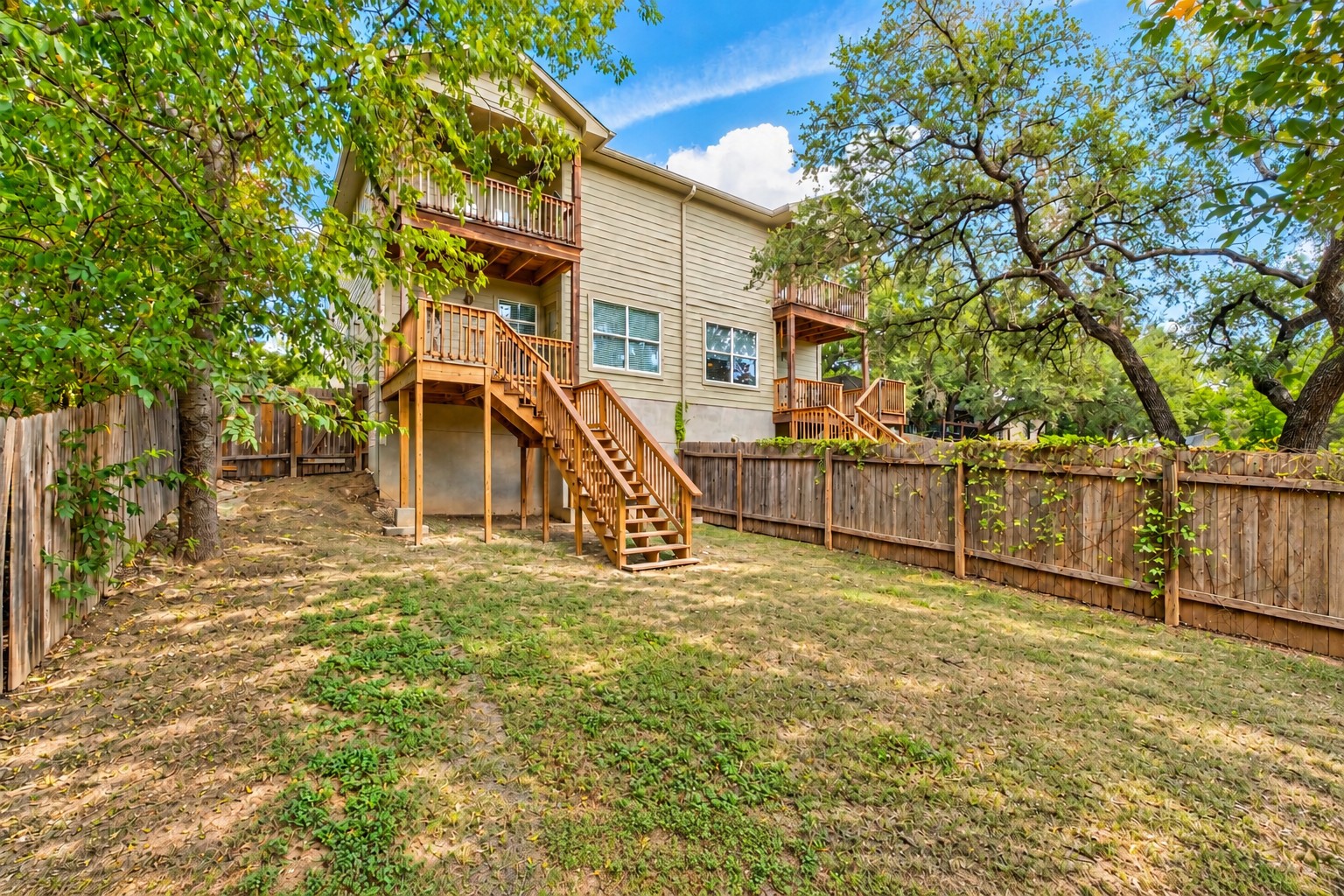 main property photo 28