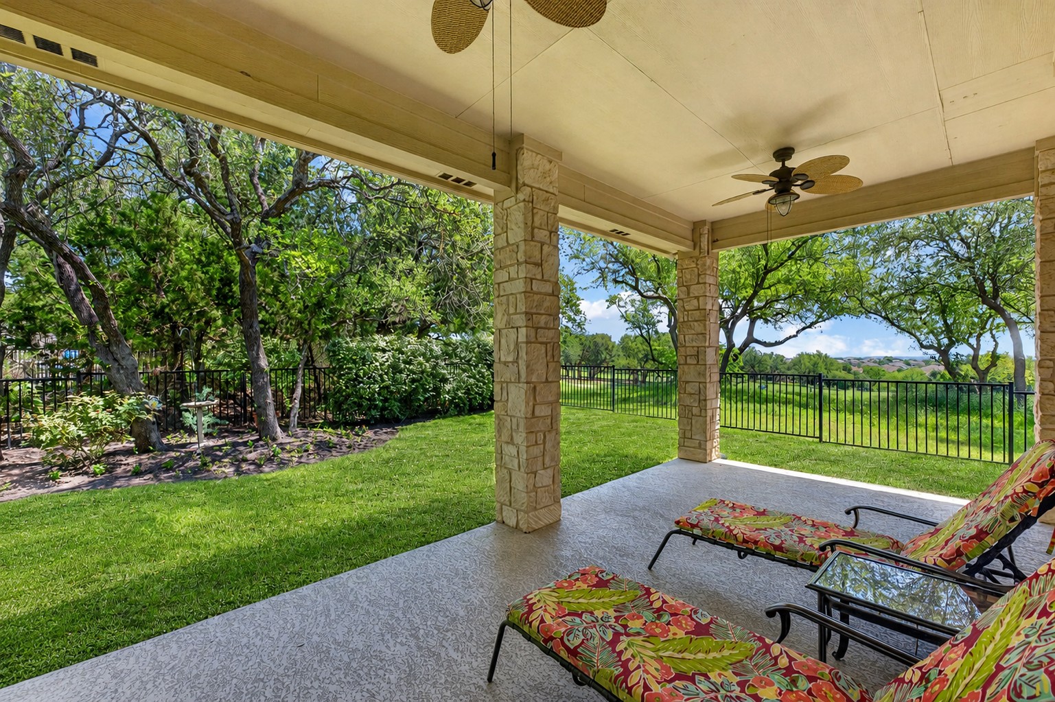 main property photo 13