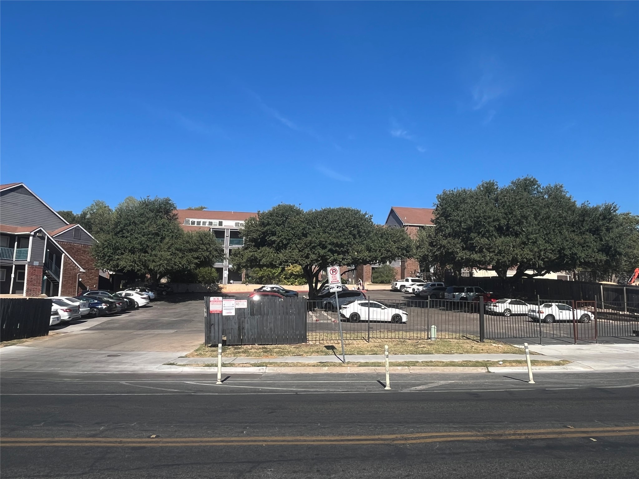 main property photo 13