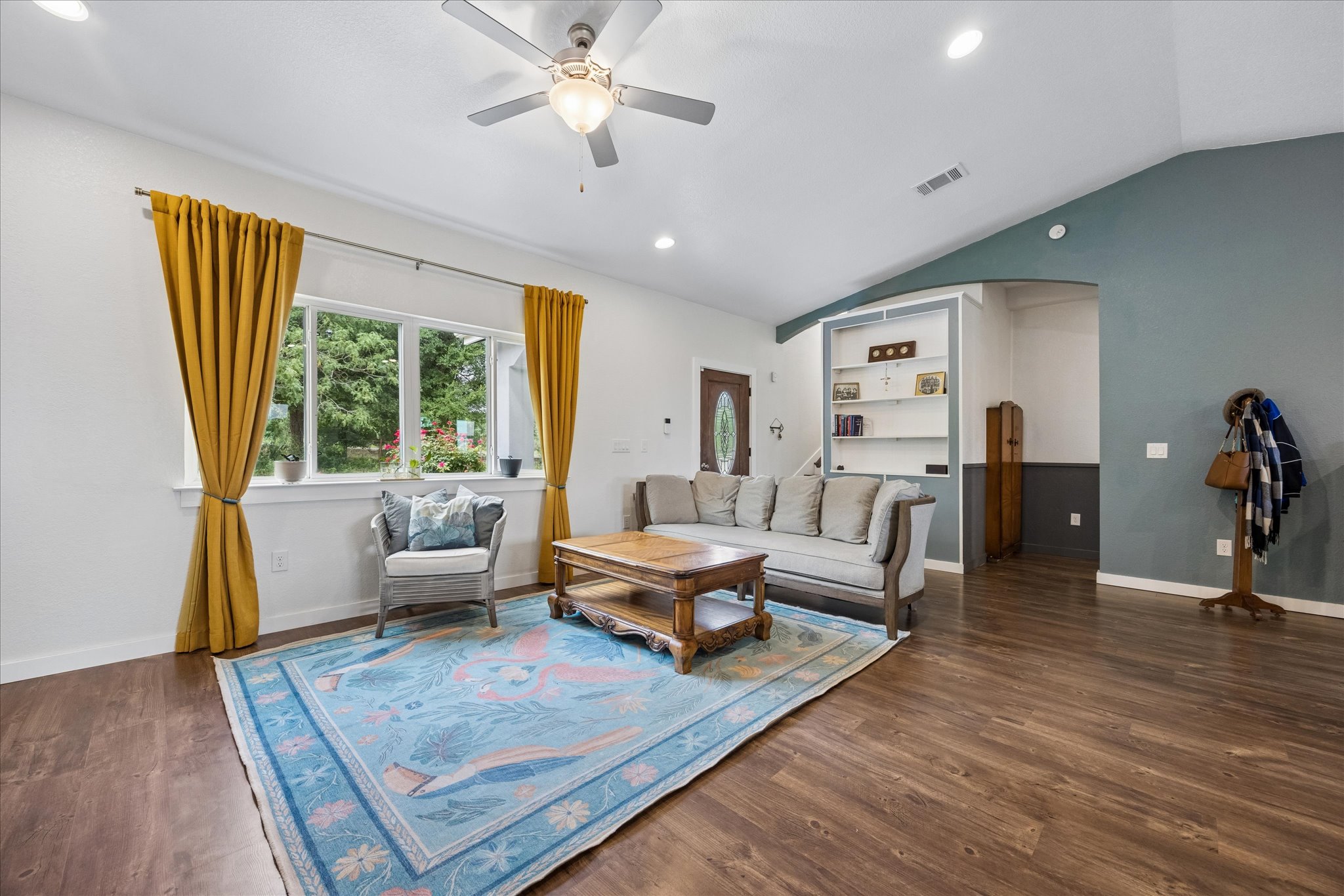 main property photo 12