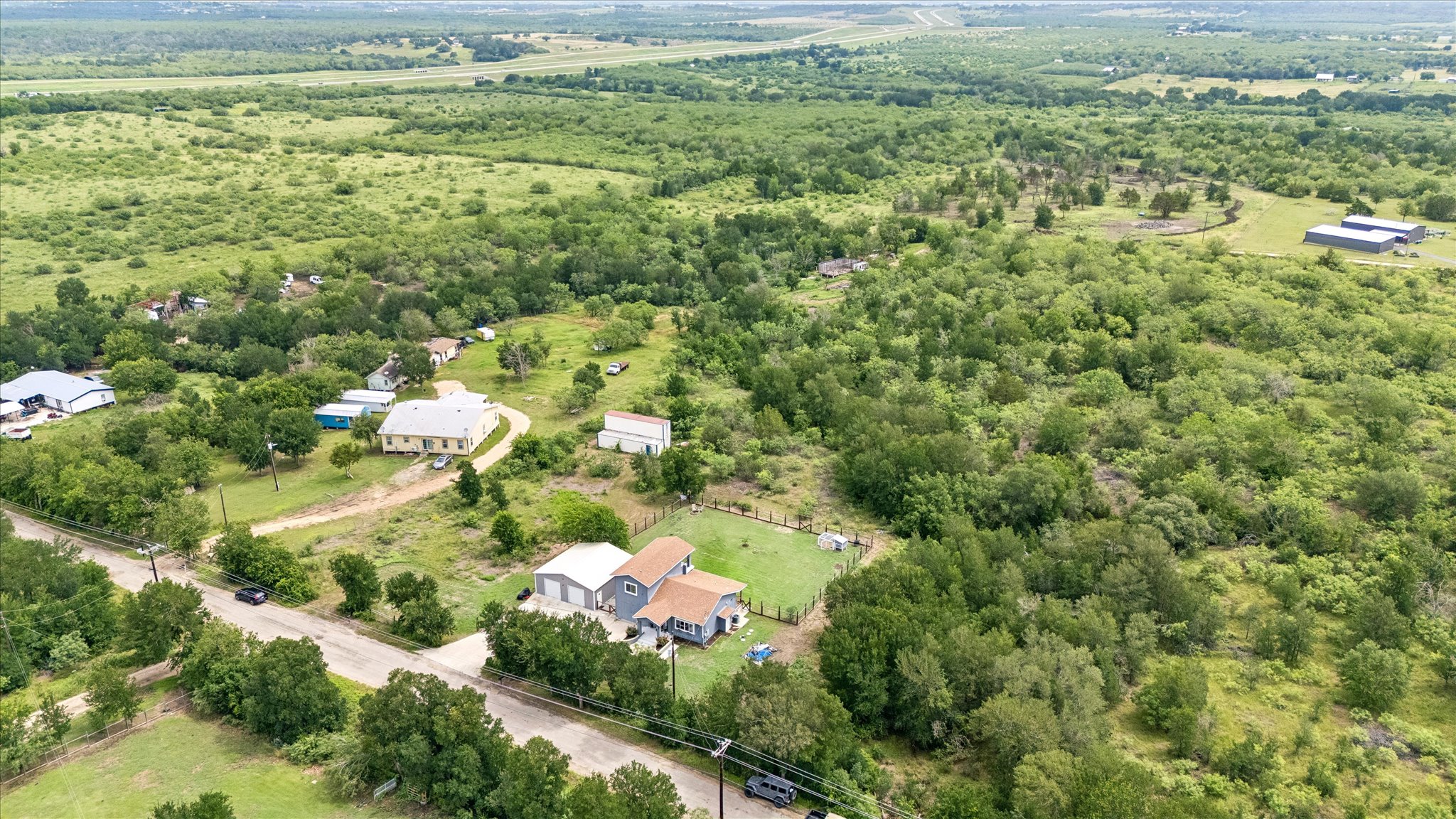 main property photo 31