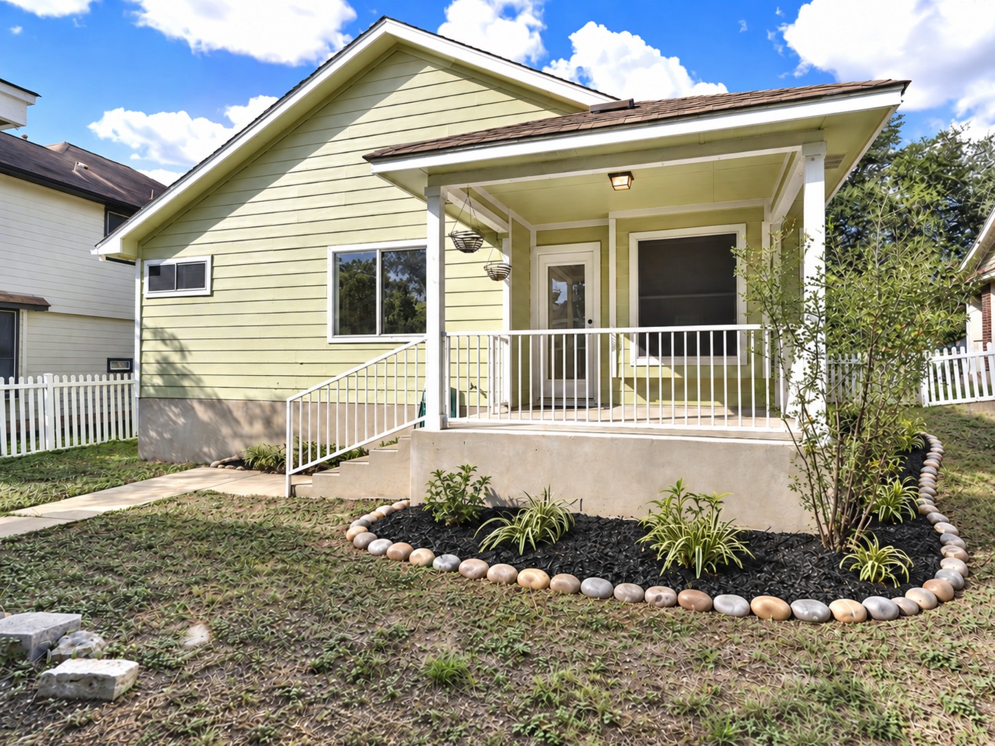 main property photo 30