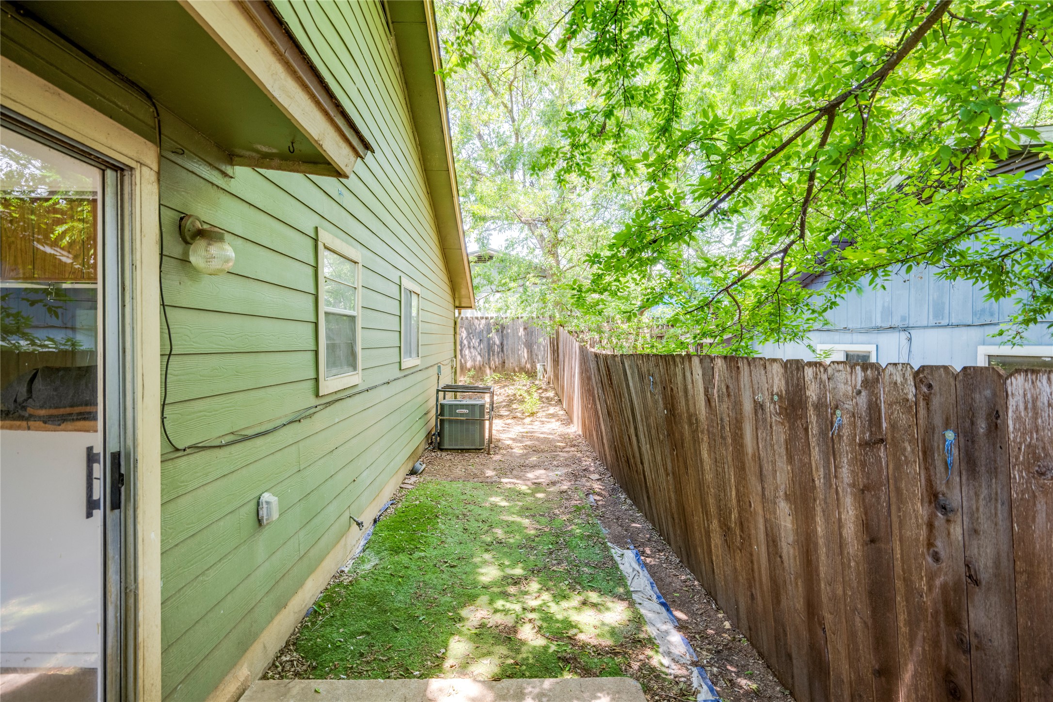 main property photo 23
