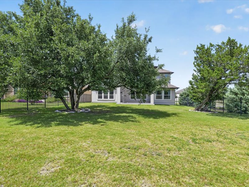 main property photo 32