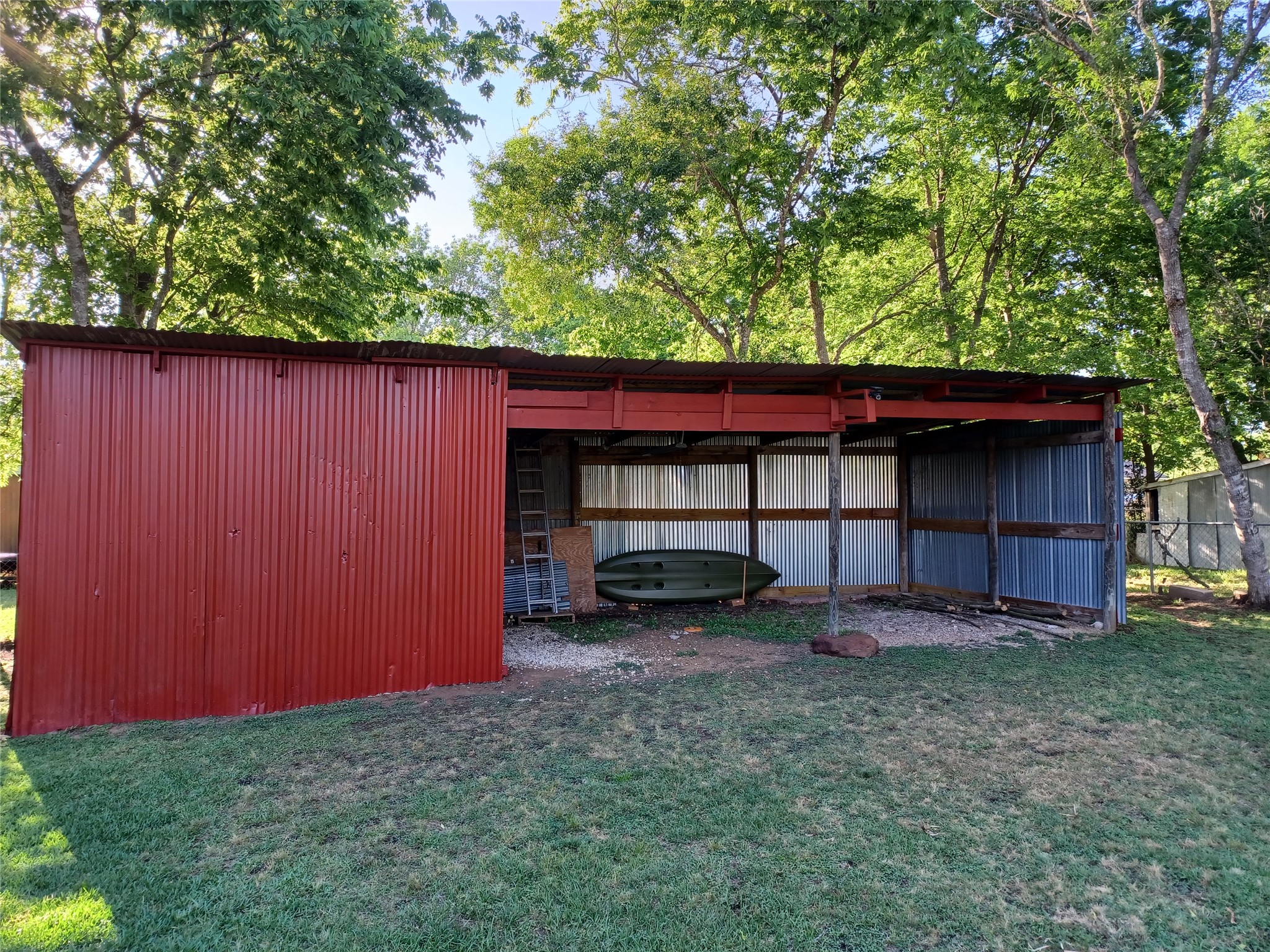 main property photo 25