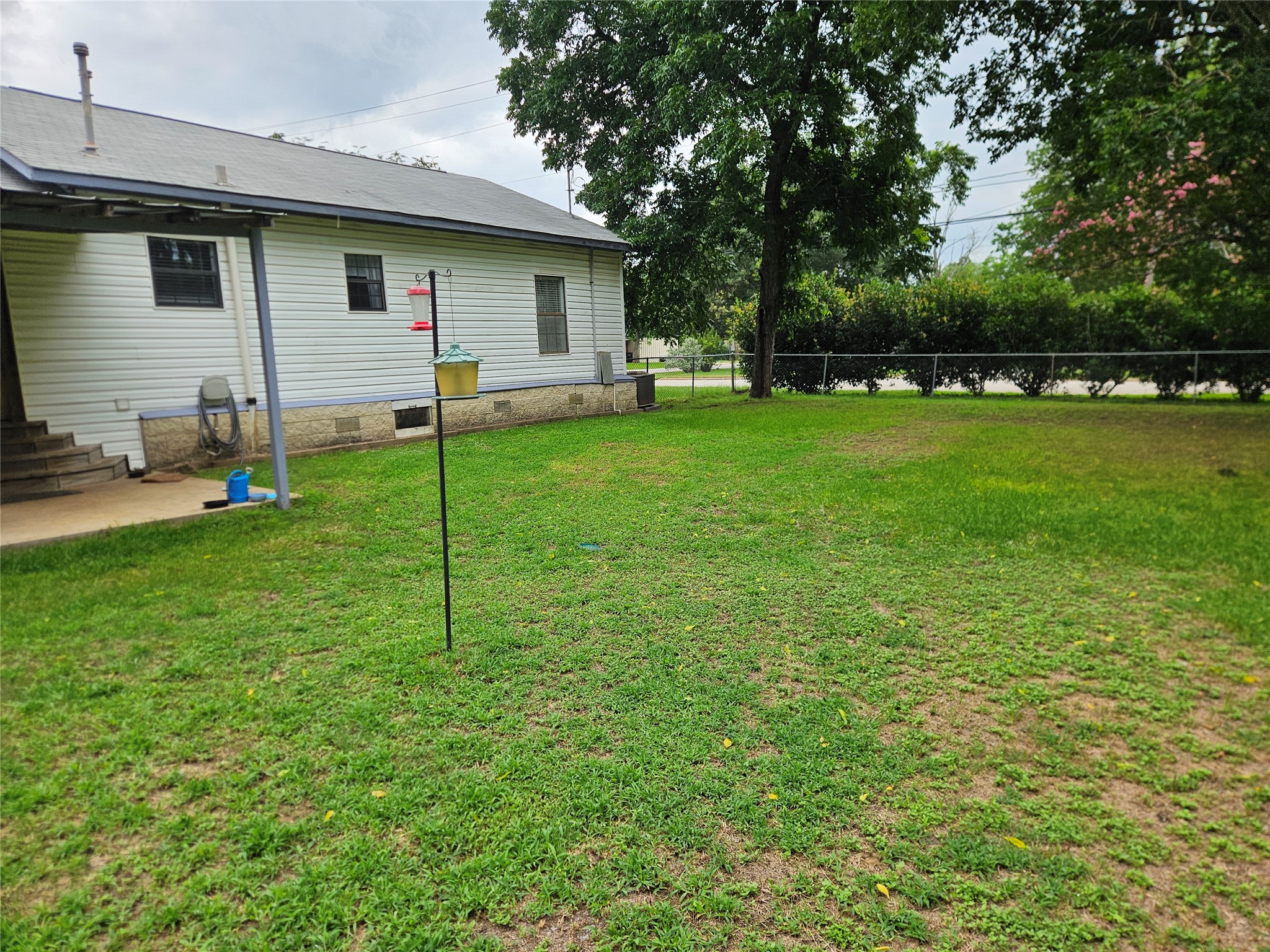 main property photo 30