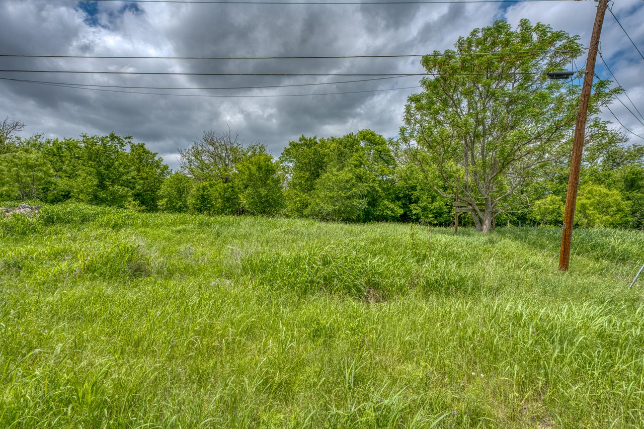 main property photo 10