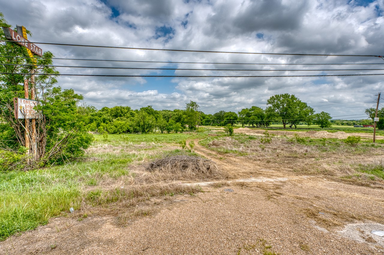 main property photo 12