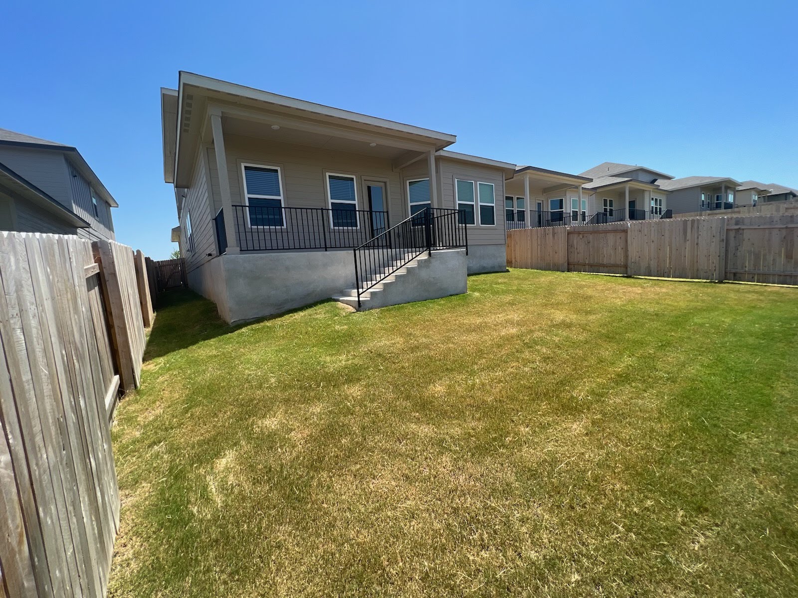 main property photo 29