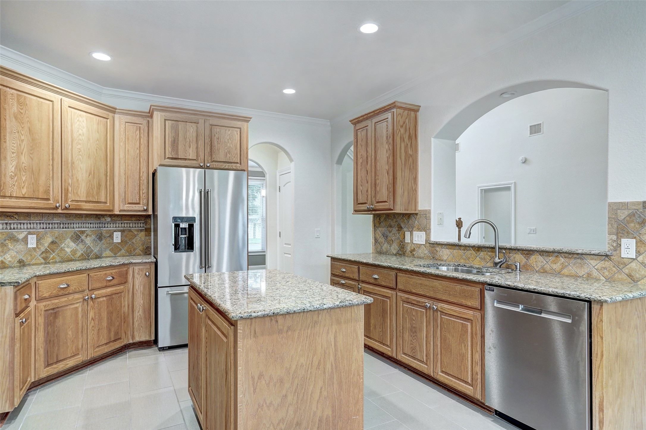 main property photo 14