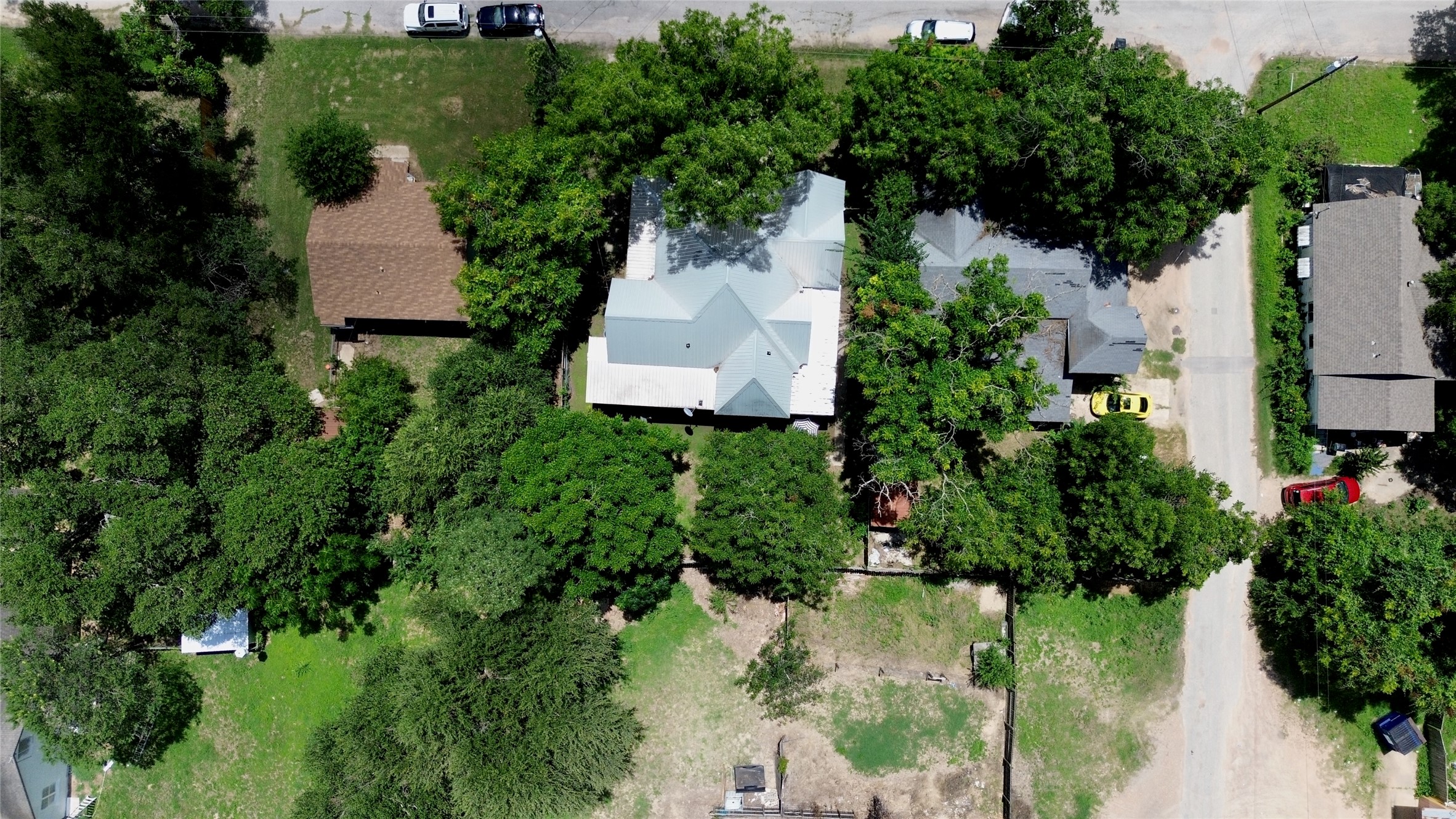 main property photo 30
