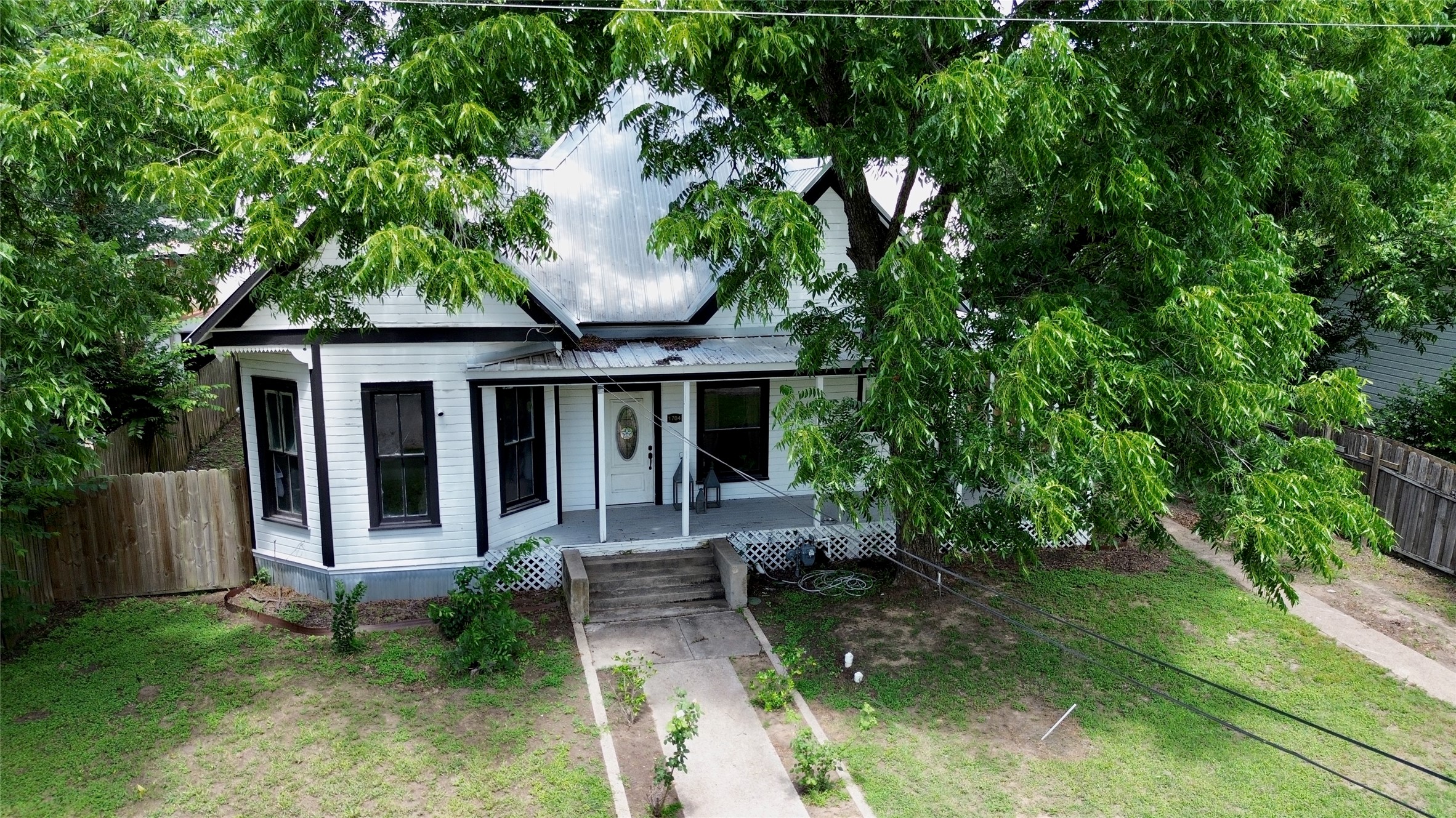 main property photo 34