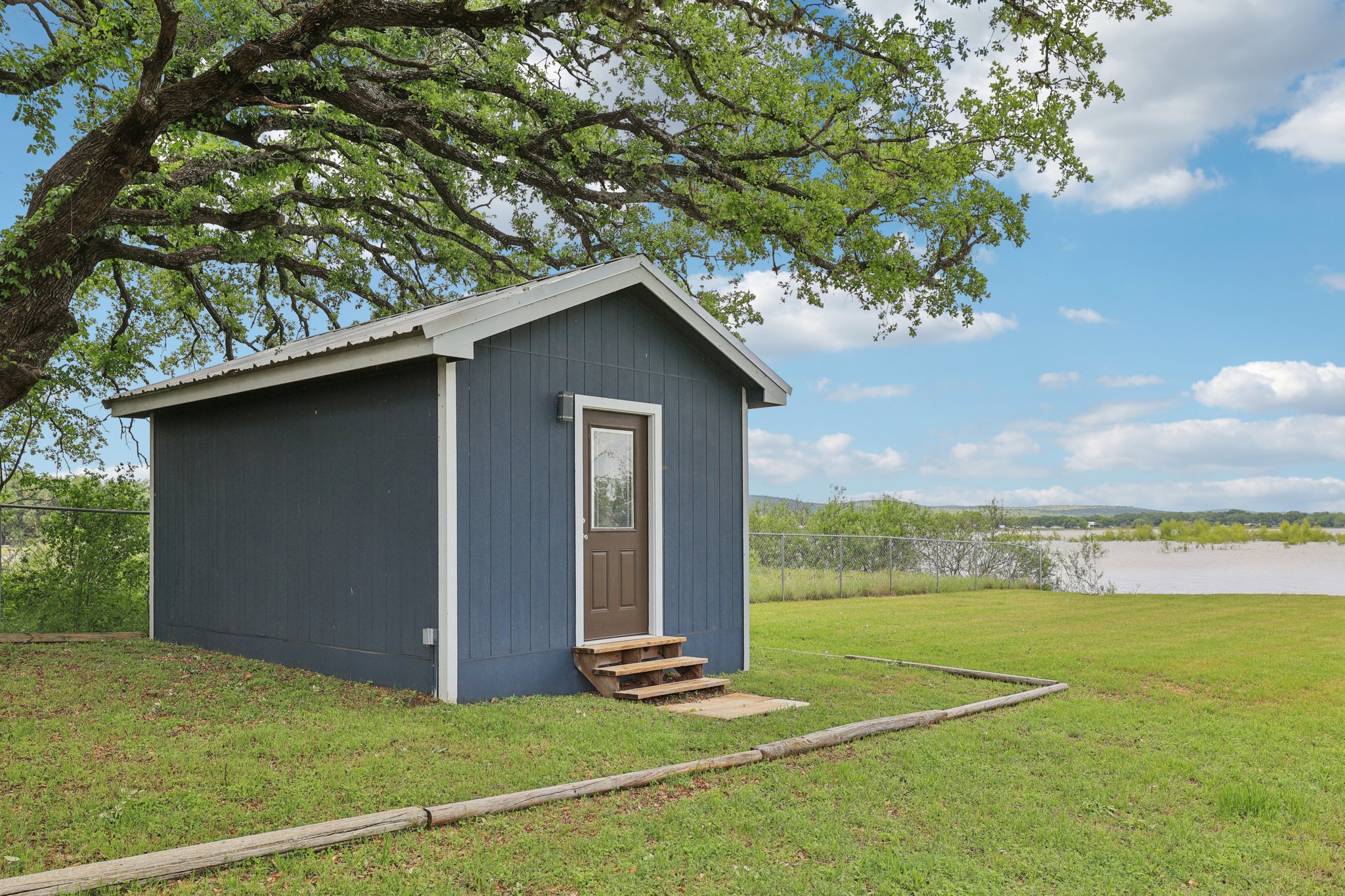 main property photo 15