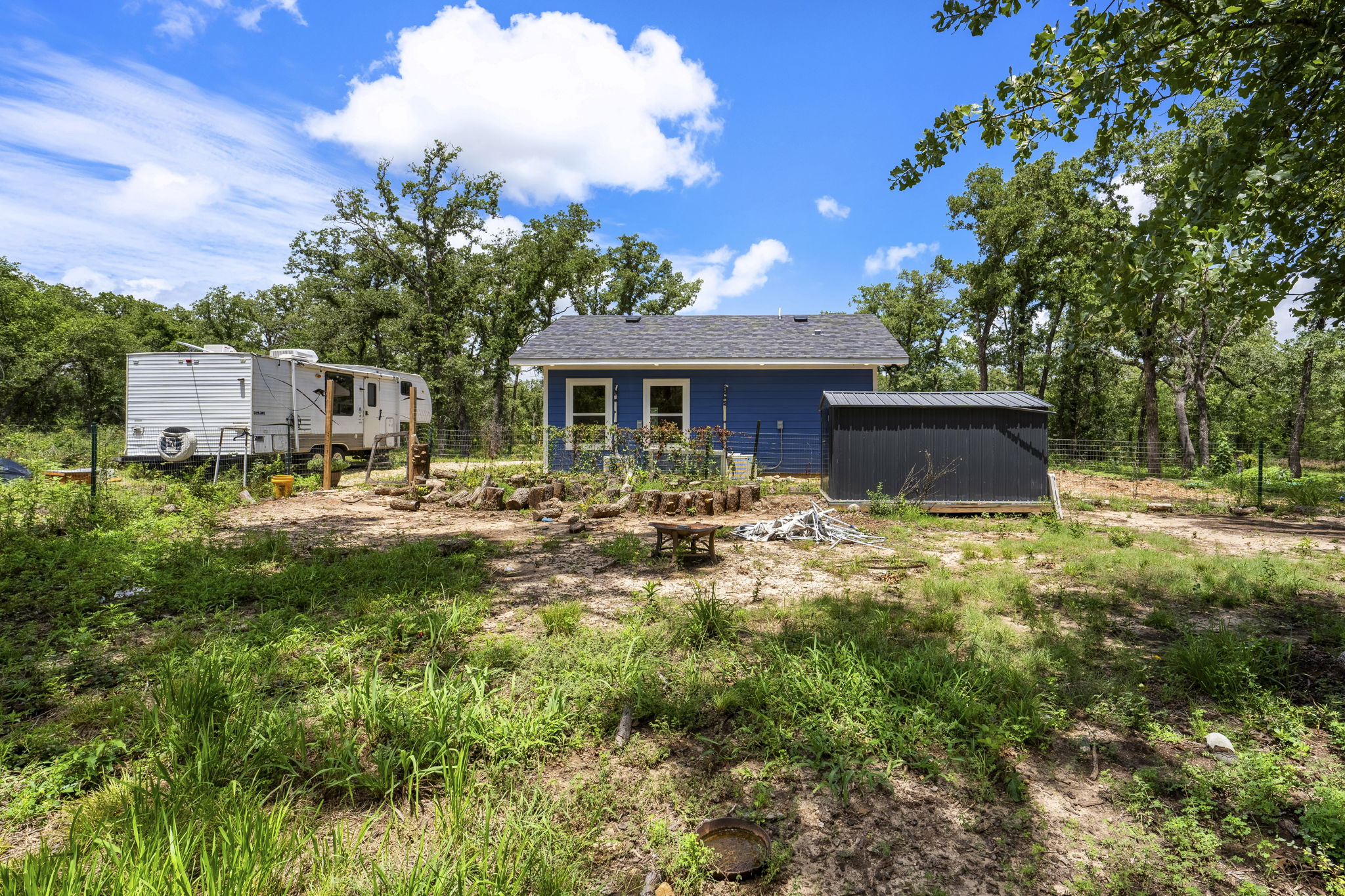 main property photo 13