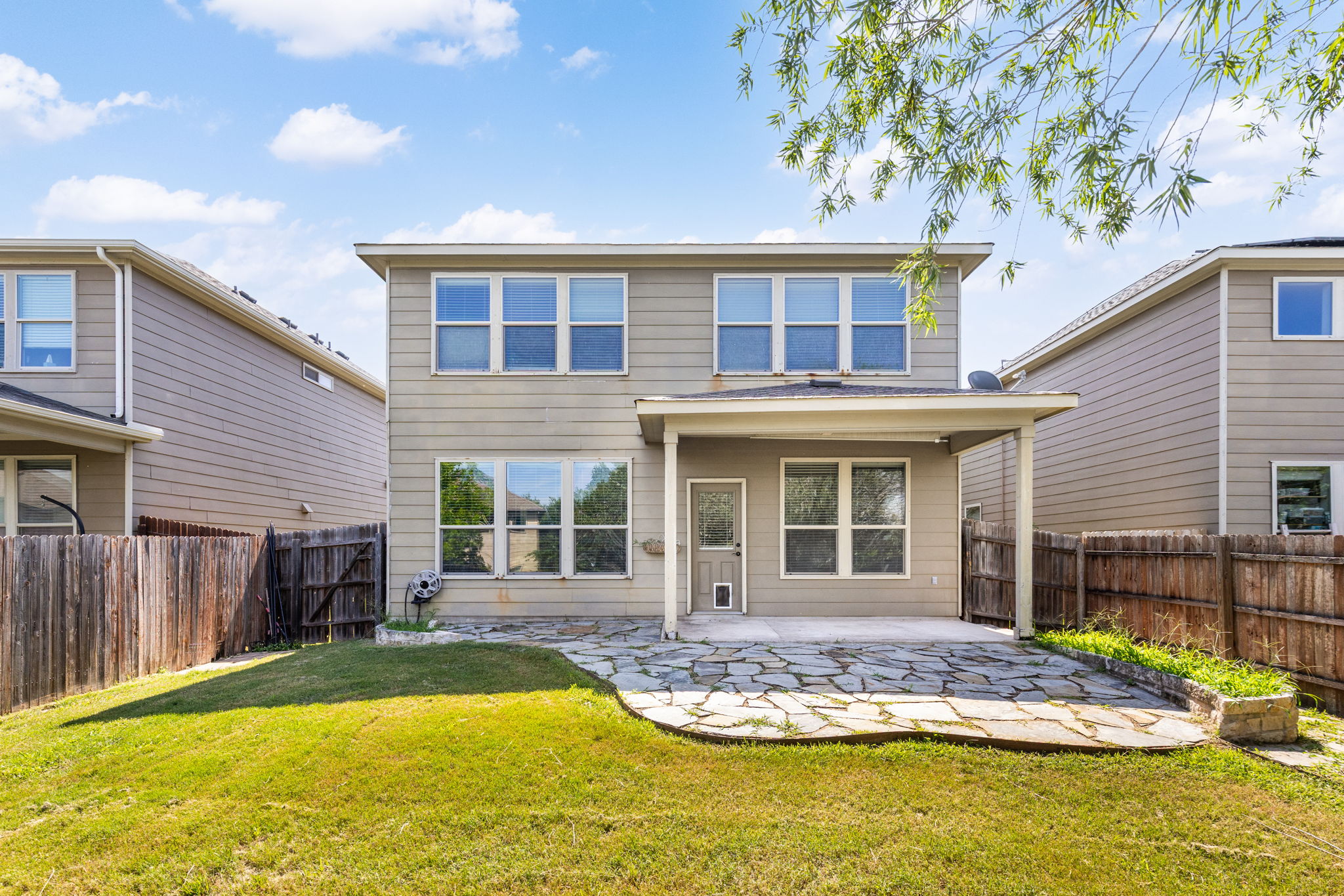 main property photo 25