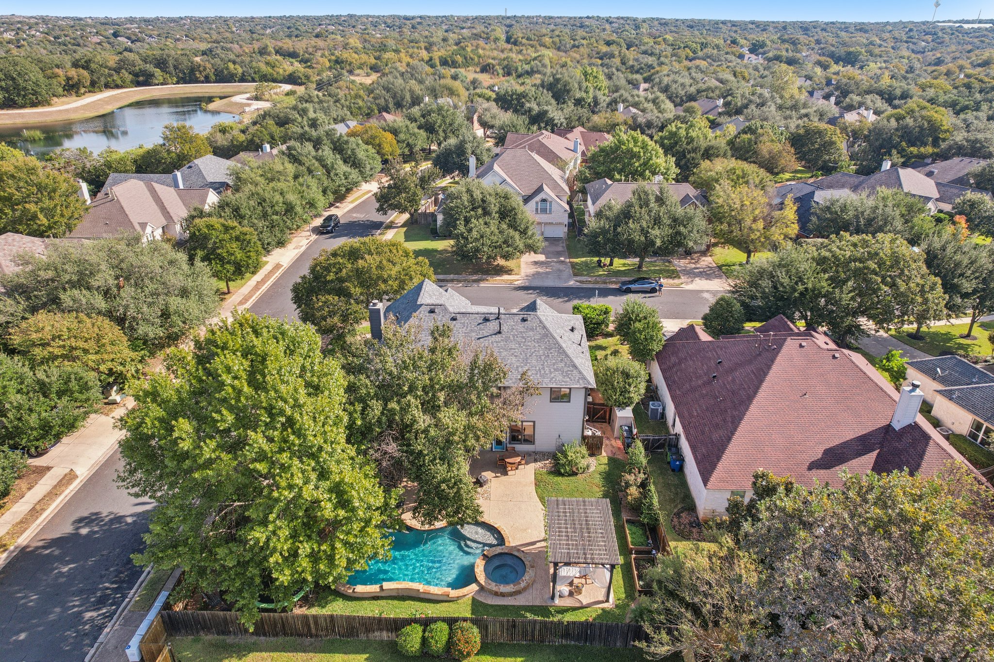 main property photo 27