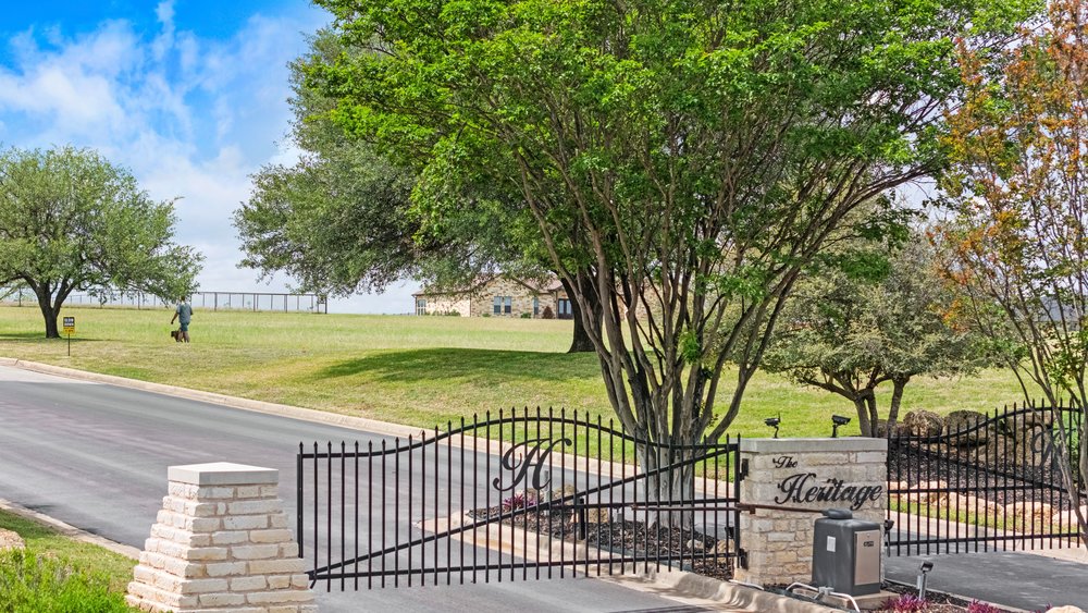 main property photo 13