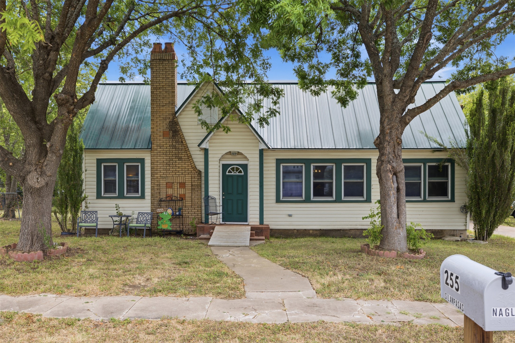 main property photo 30