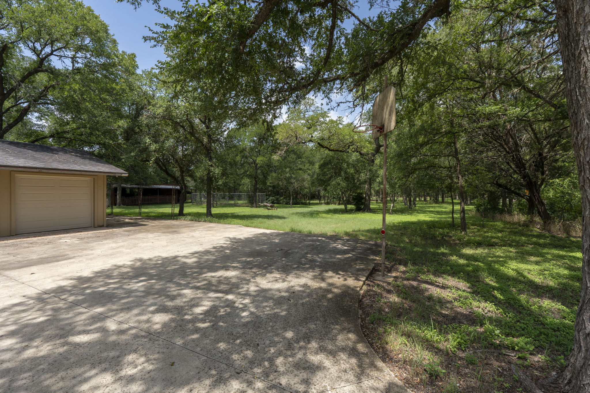 main property photo 31