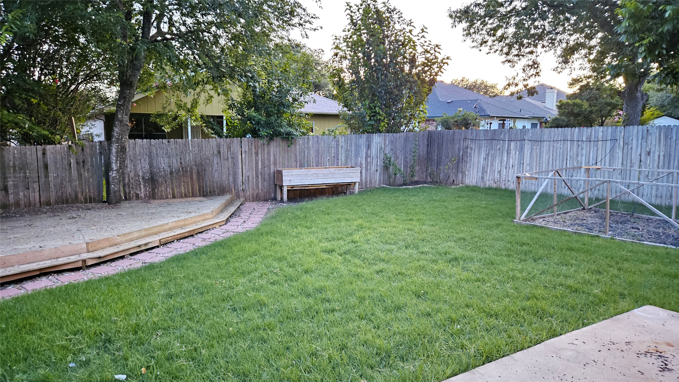 main property photo 16