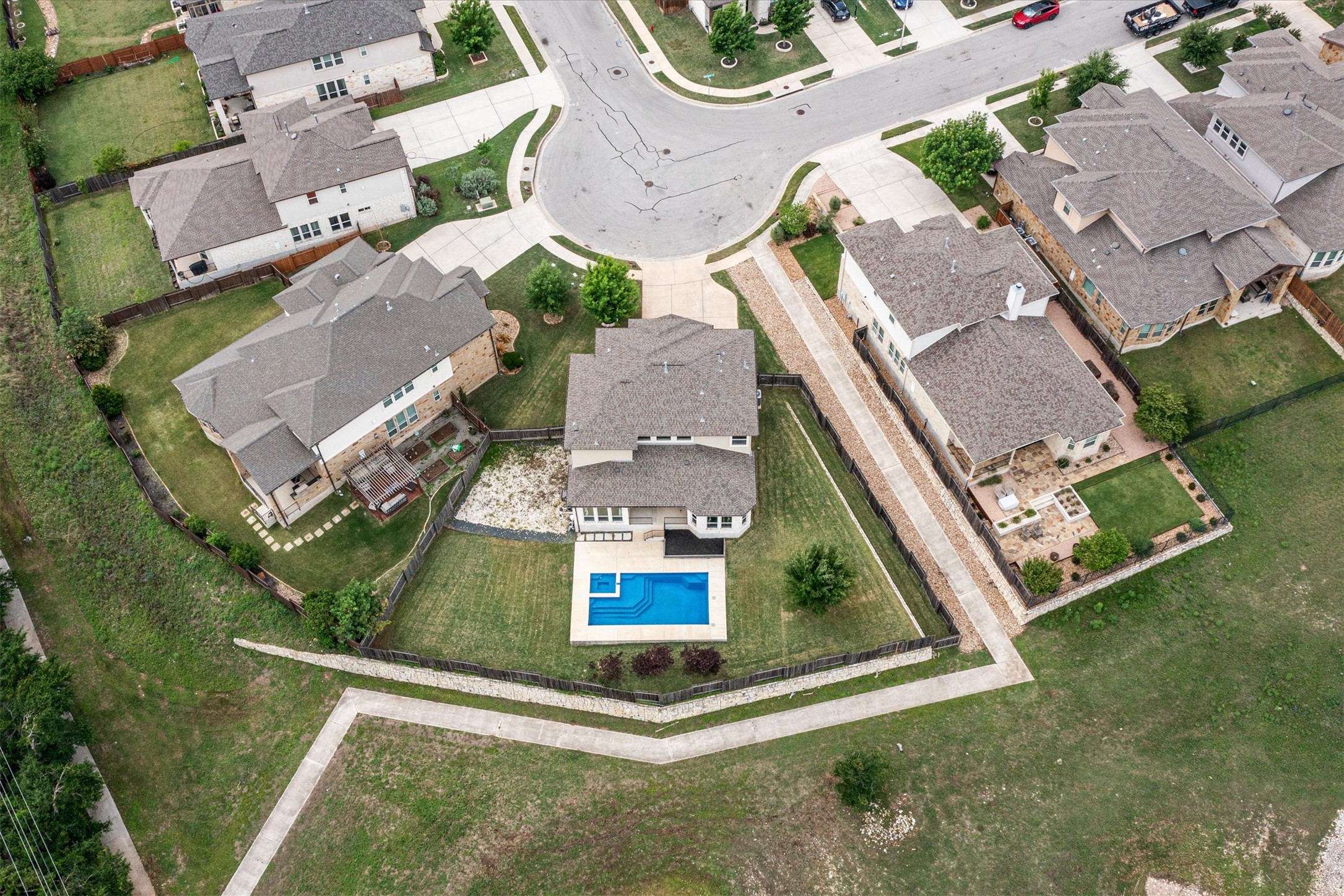 main property photo 38