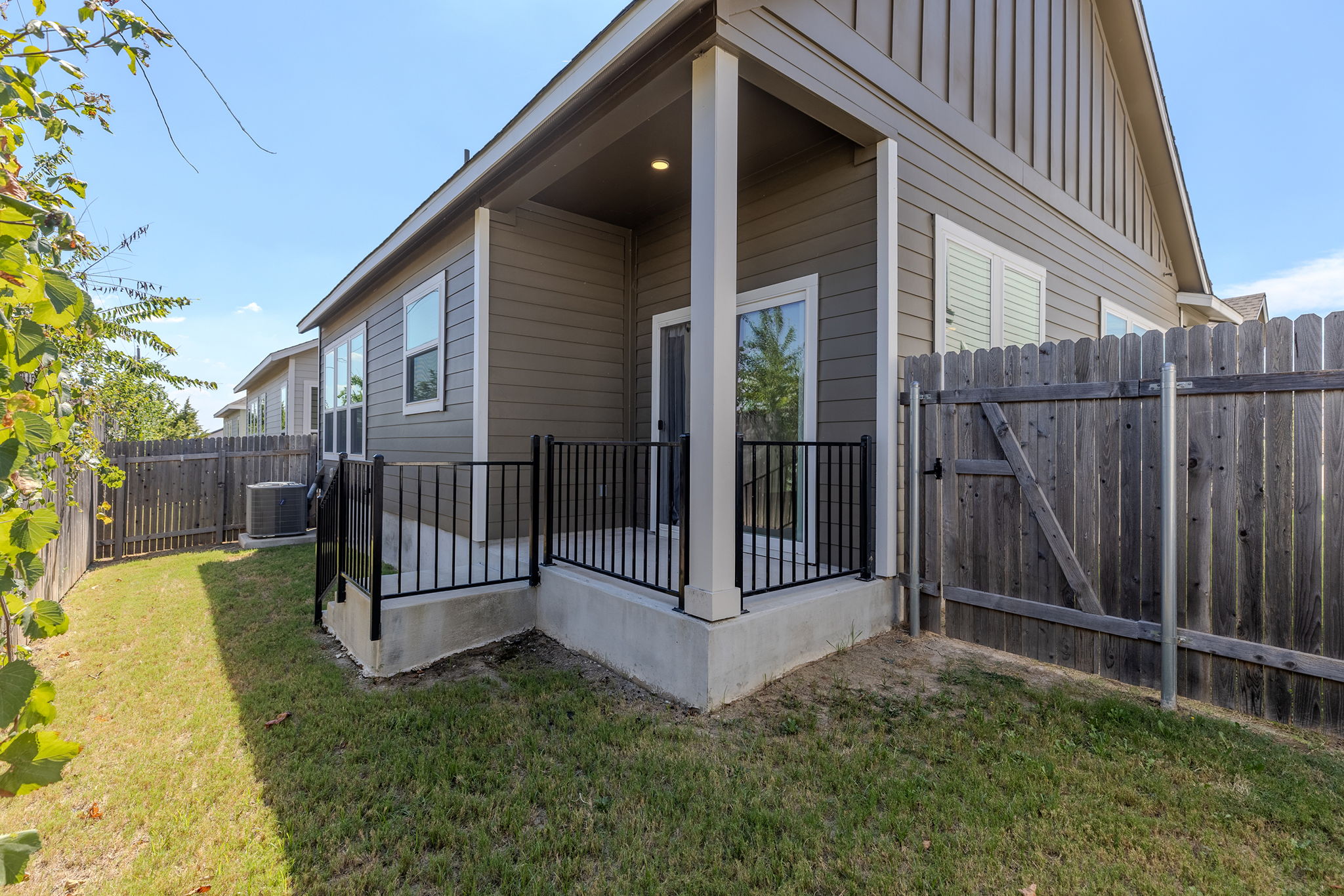 main property photo 29