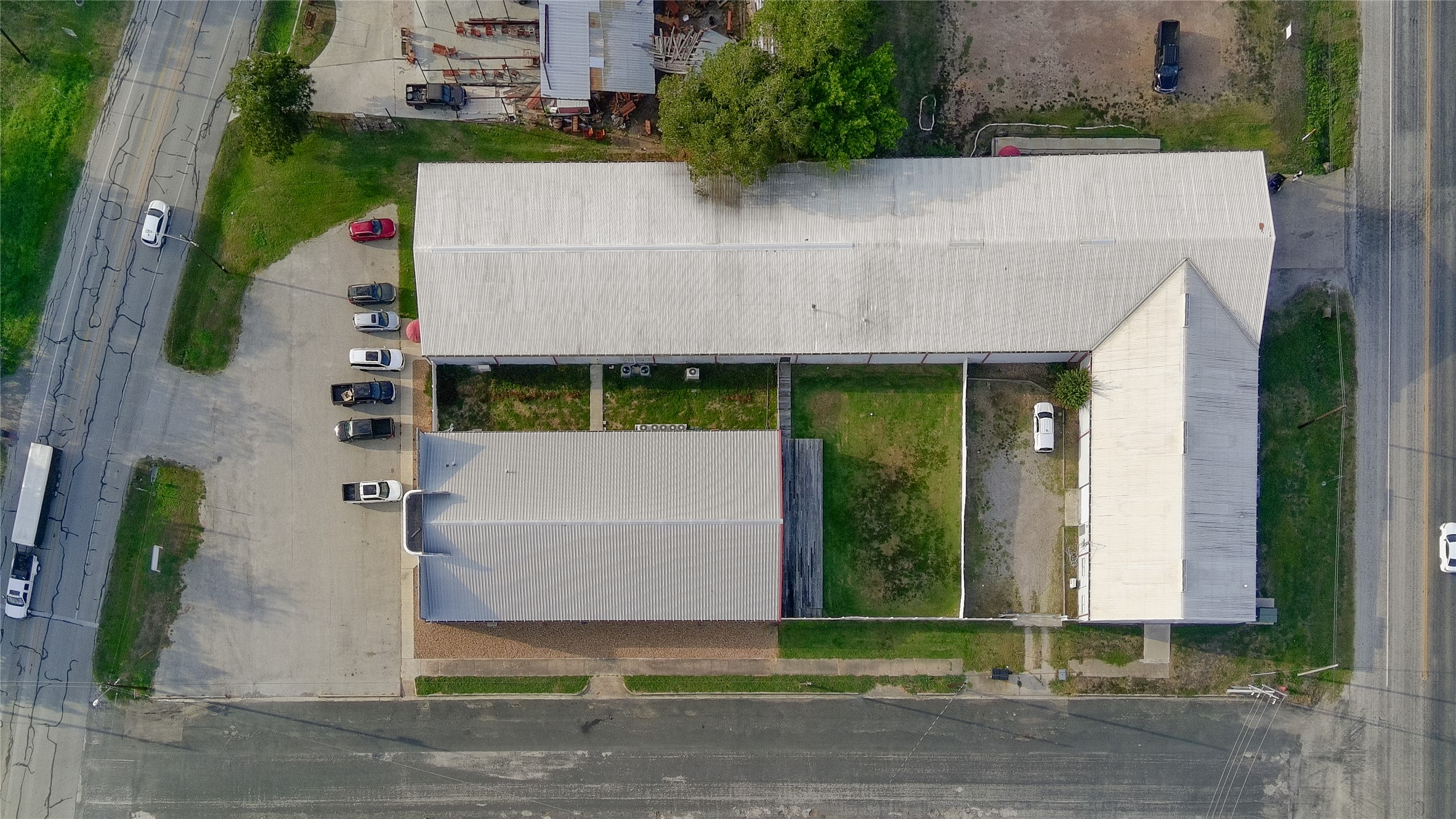 main property photo 27