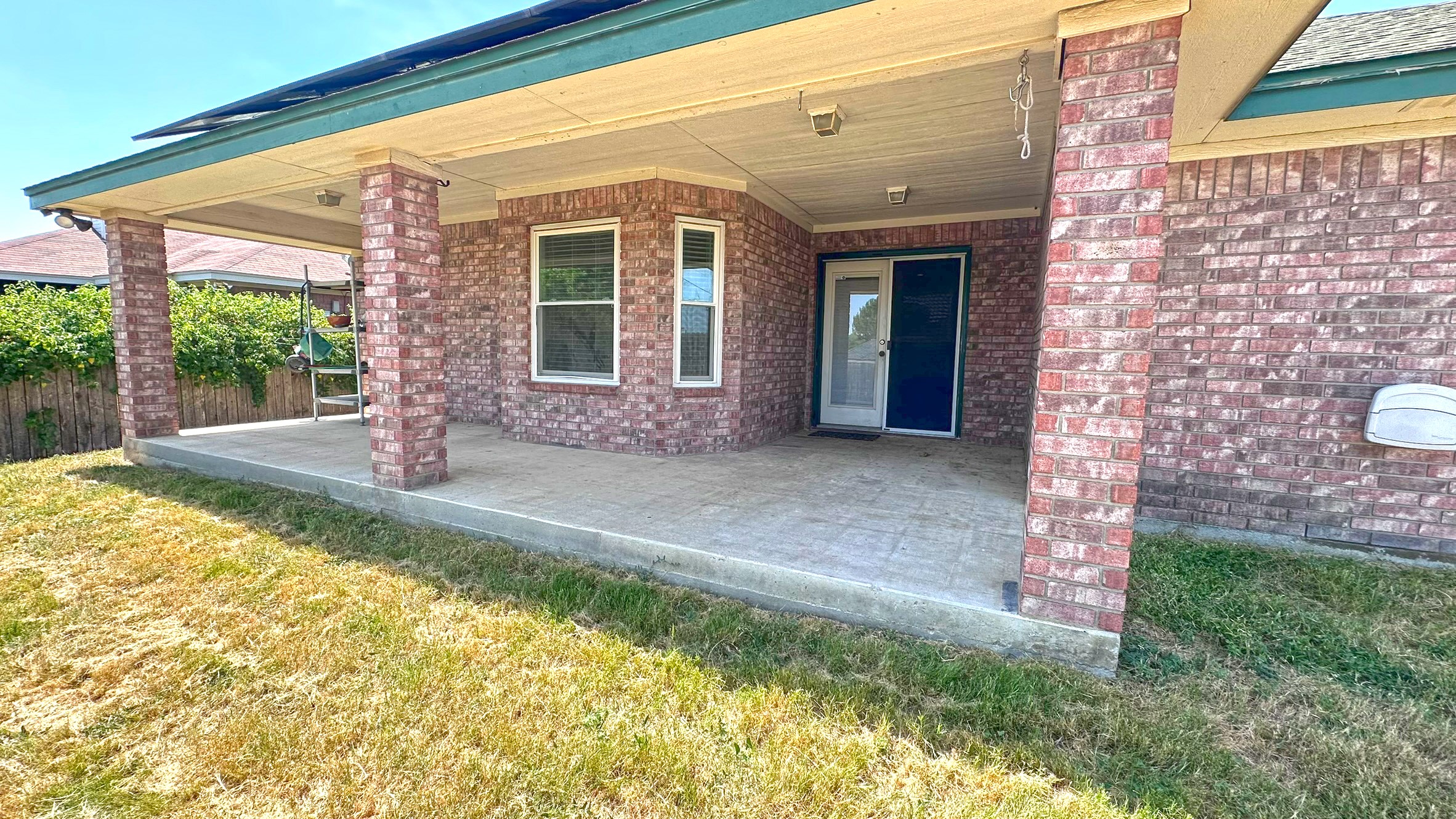 main property photo 26