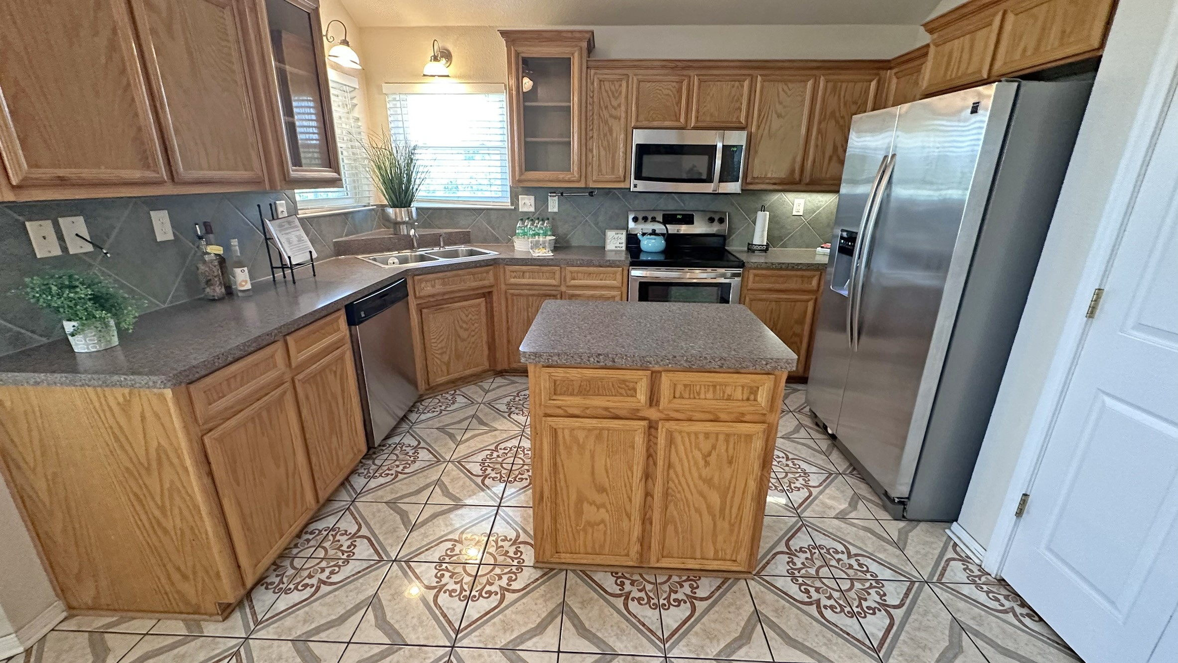main property photo 7