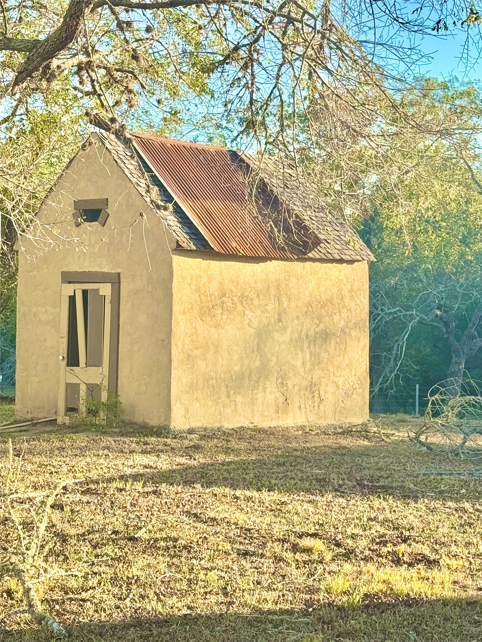 main property photo 39