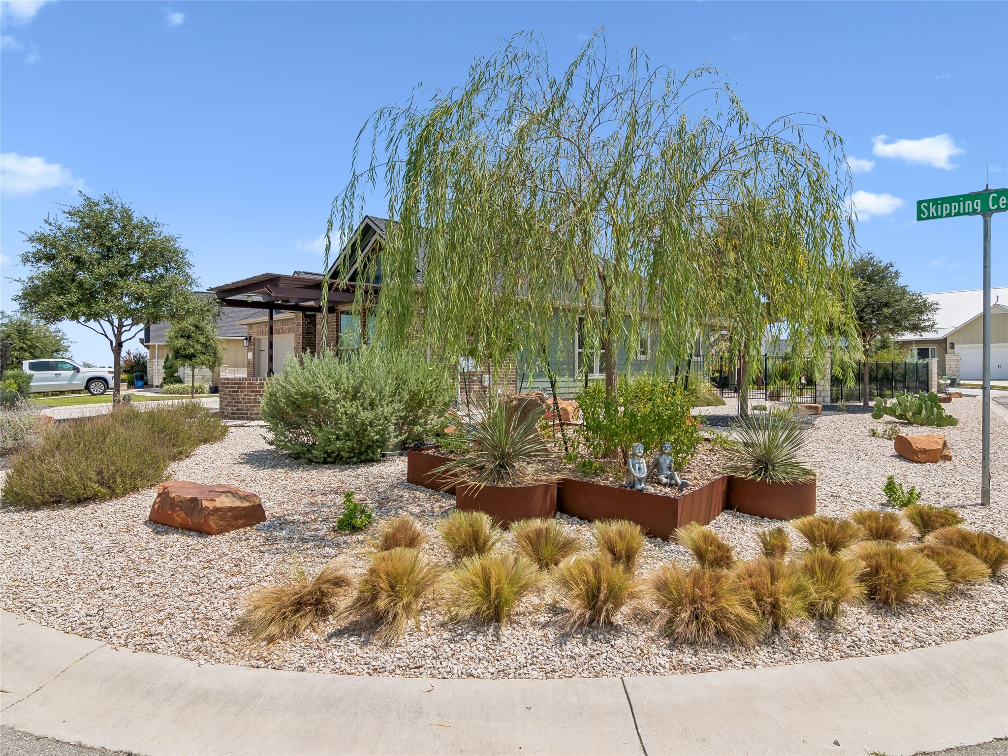 main property photo 23