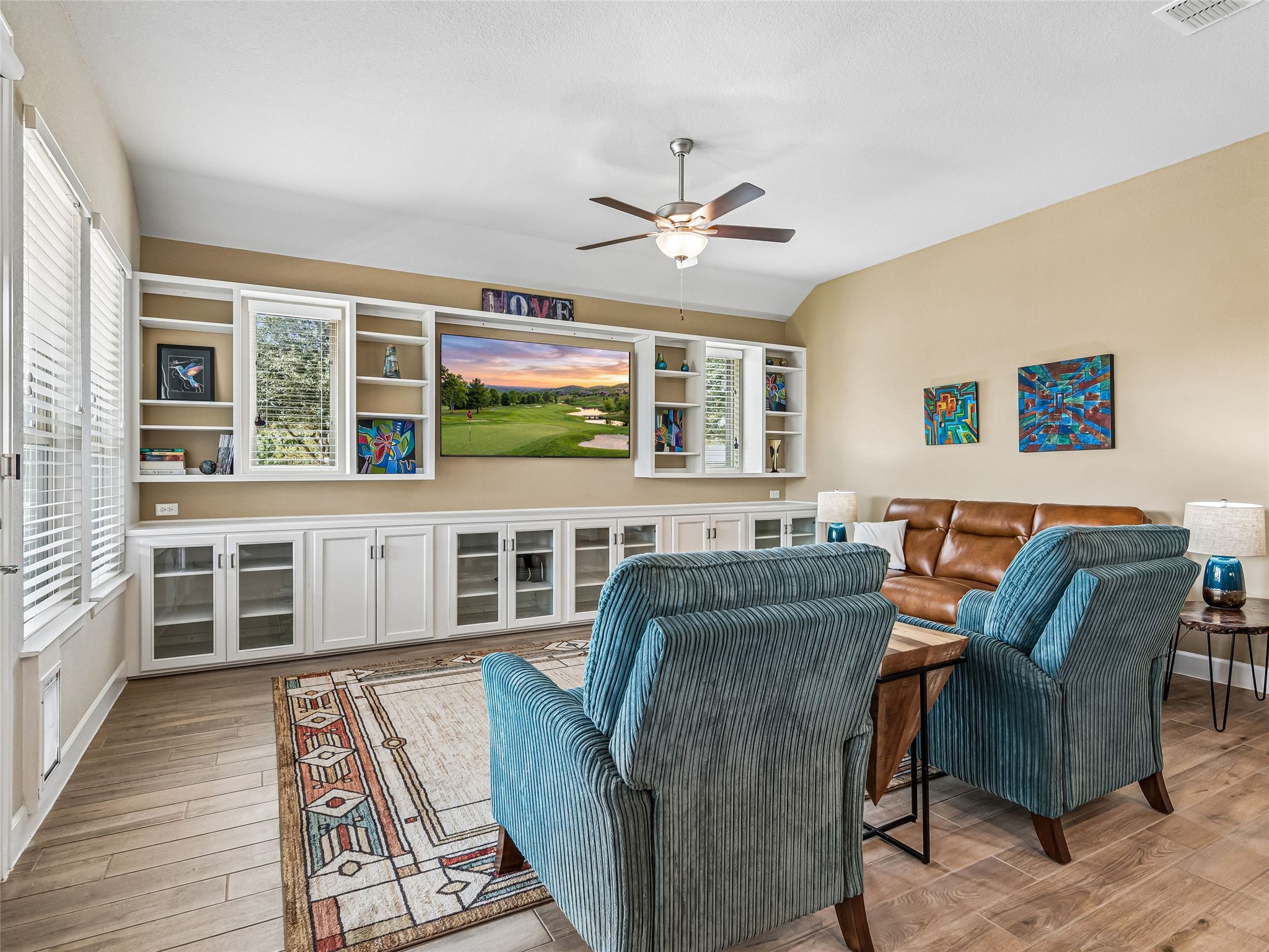 main property photo 6