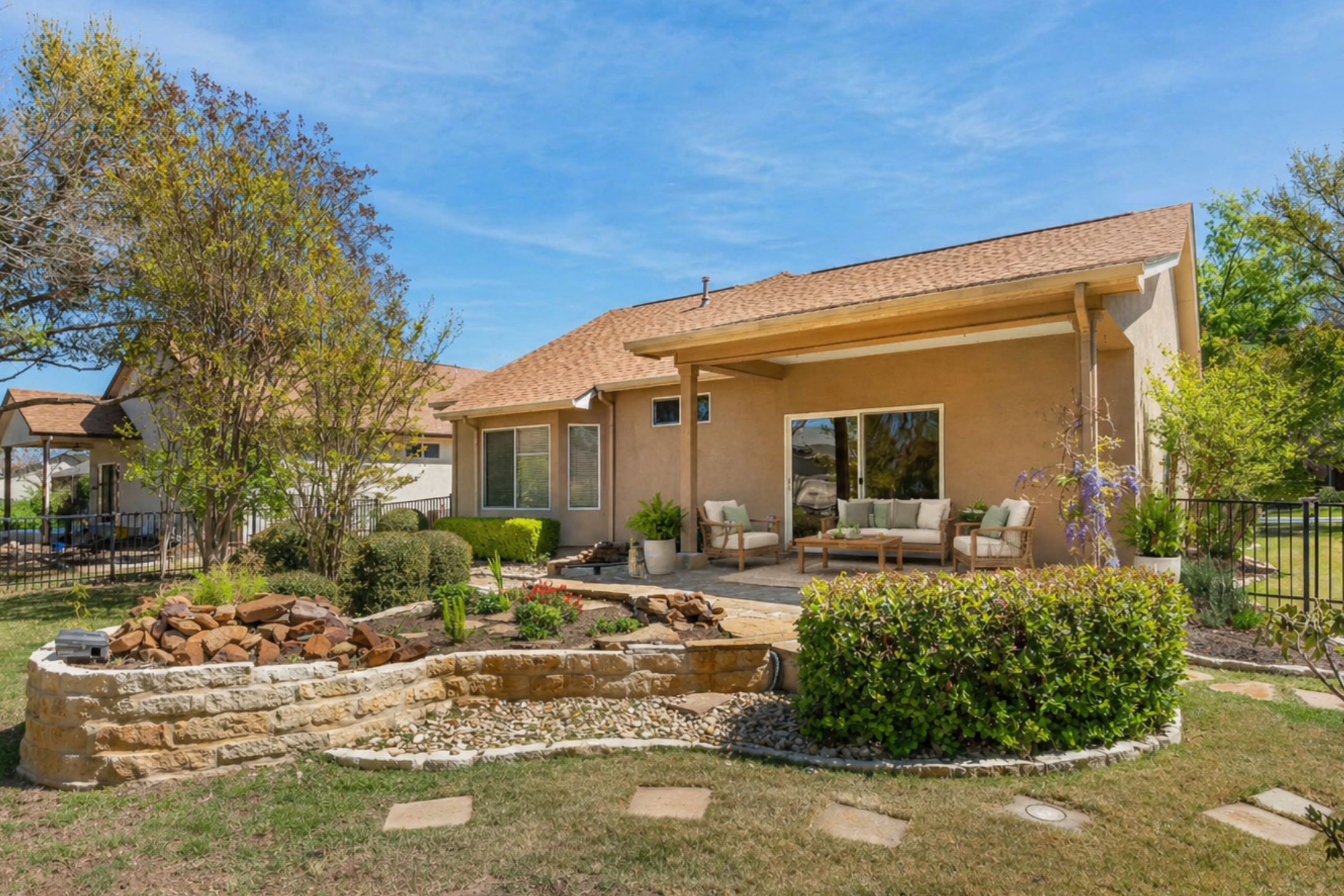 main property photo 15