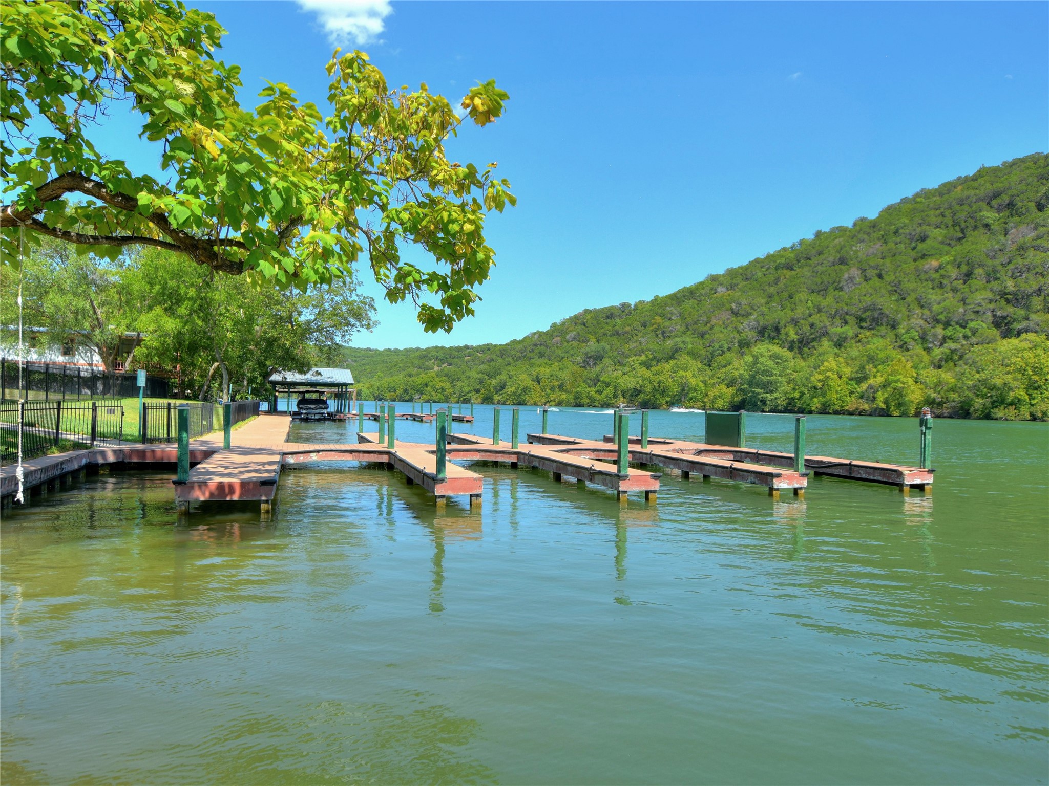 main property photo 33